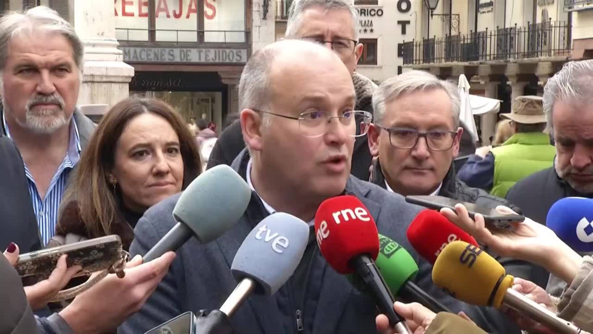 Tellado acusa a Sánchez de "no dar la cara" tras el accidente ferroviario de Adamuz