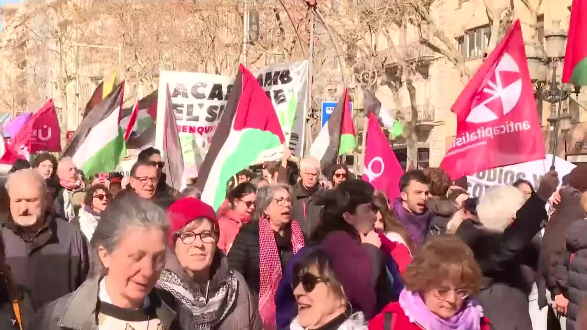 Unas 1.200 personas piden en Barcelona el embargo de armas a Israel, según la Guardia Urbana