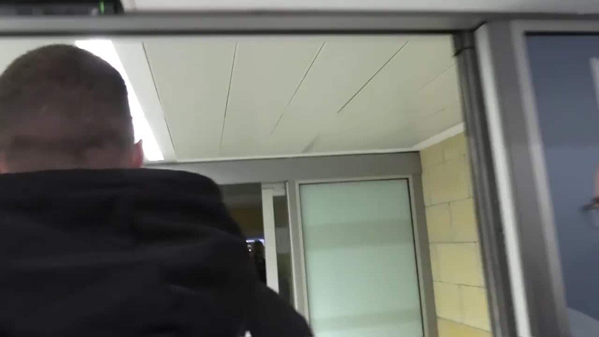 El novio de Anabel Pantoja, indiferente a la reaparición de Isabel Pantoja en Canarias