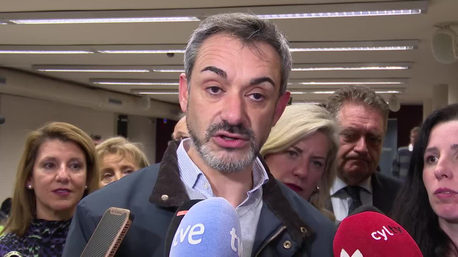 Hierro responde a Mañueco que a Vox no le hacen falta cuatro años para cumplir sus compromisos
