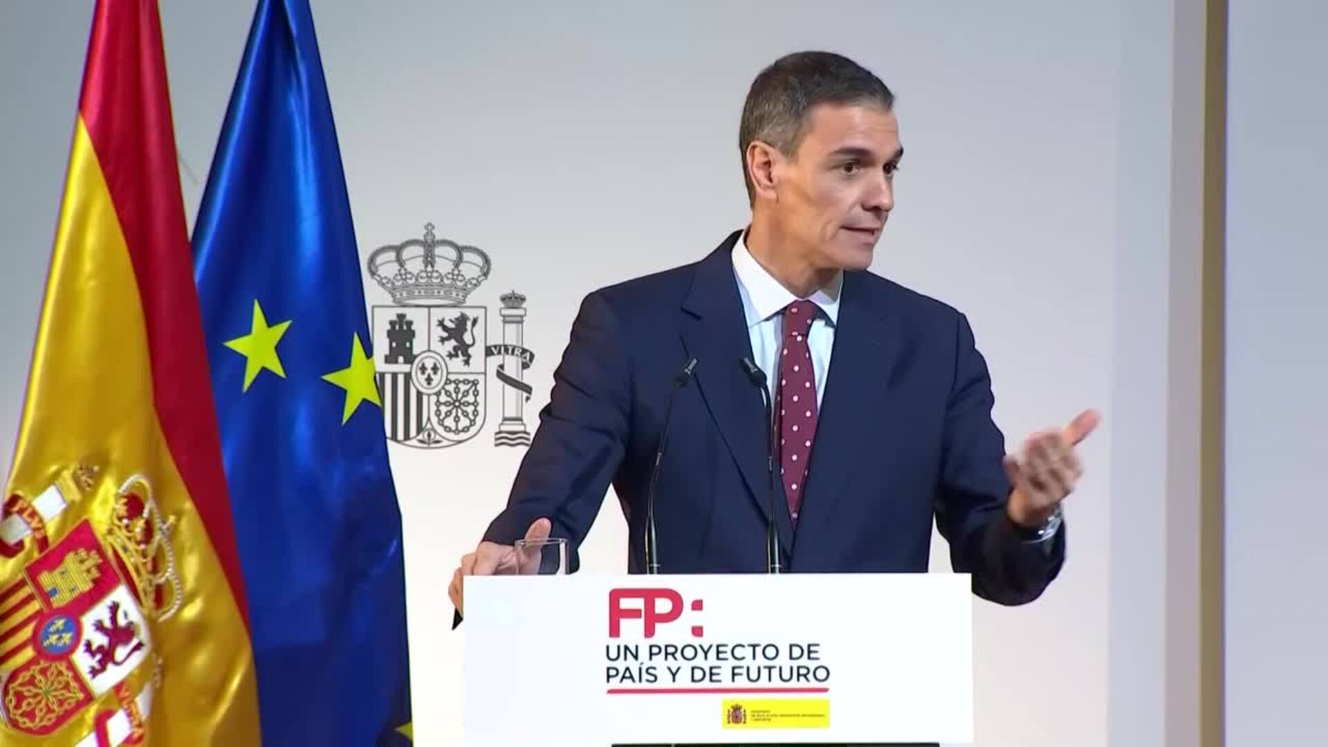 Sánchez aprobará un real decreto para "poner límites" a la apertura de centros privados de FP