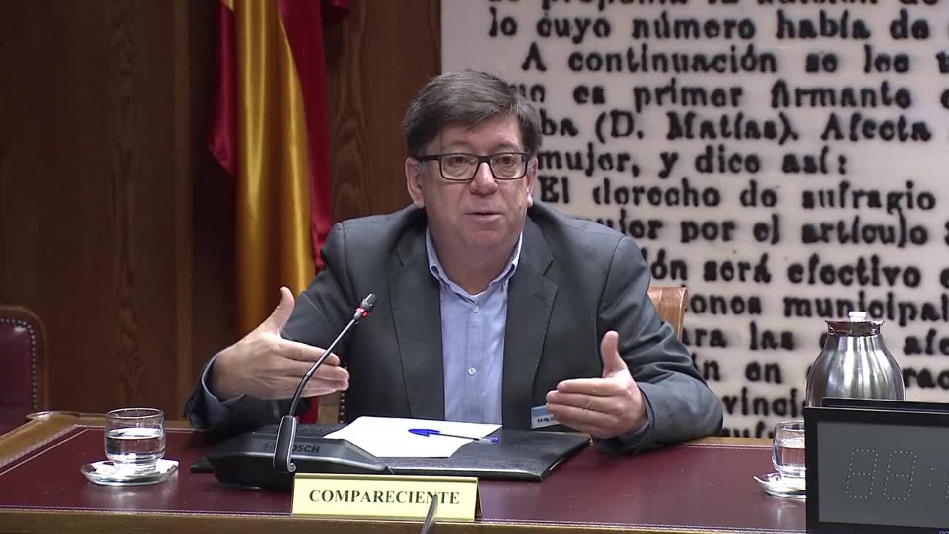 Salazar admite que compartió piso con Santos Cerdán y confirma que cobró efectivo del PSOE