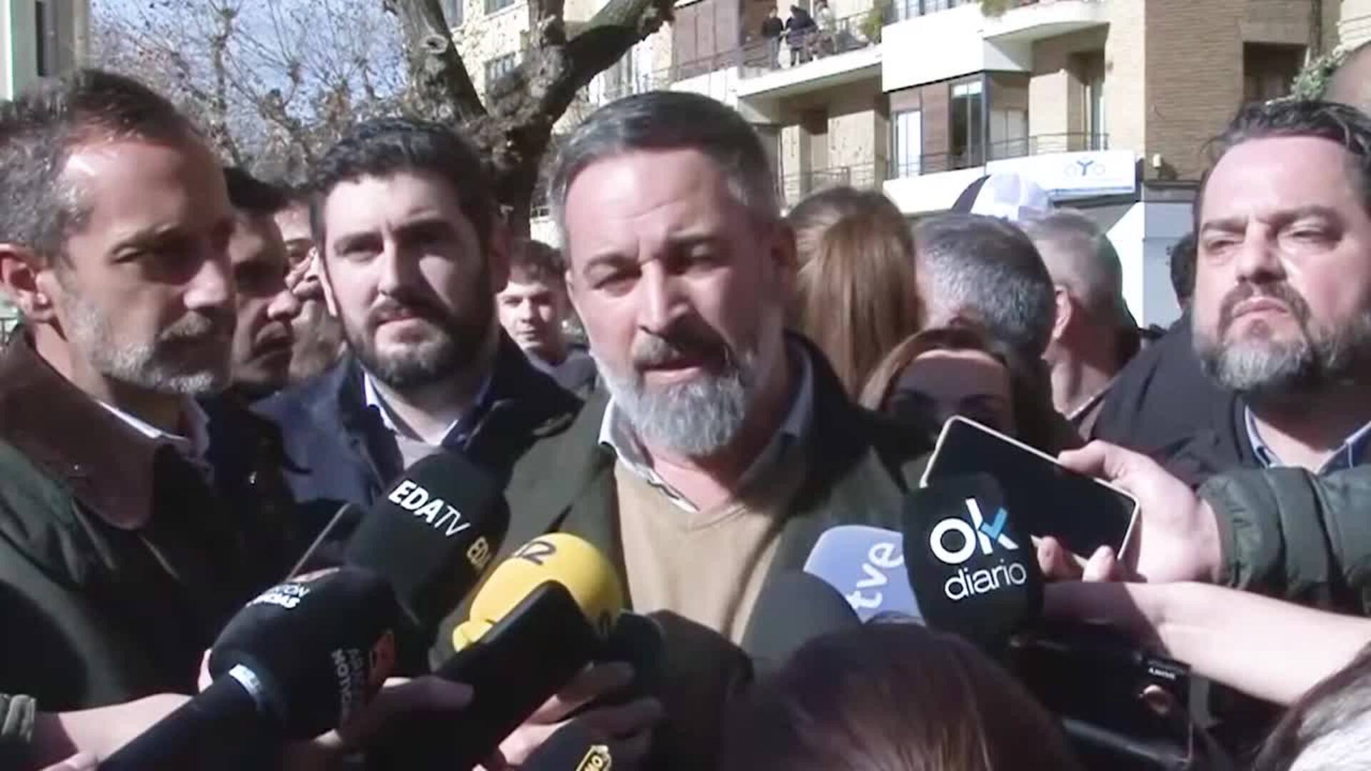 Abascal (Vox) dice que Sánchez promueve "la invasión migratoria"