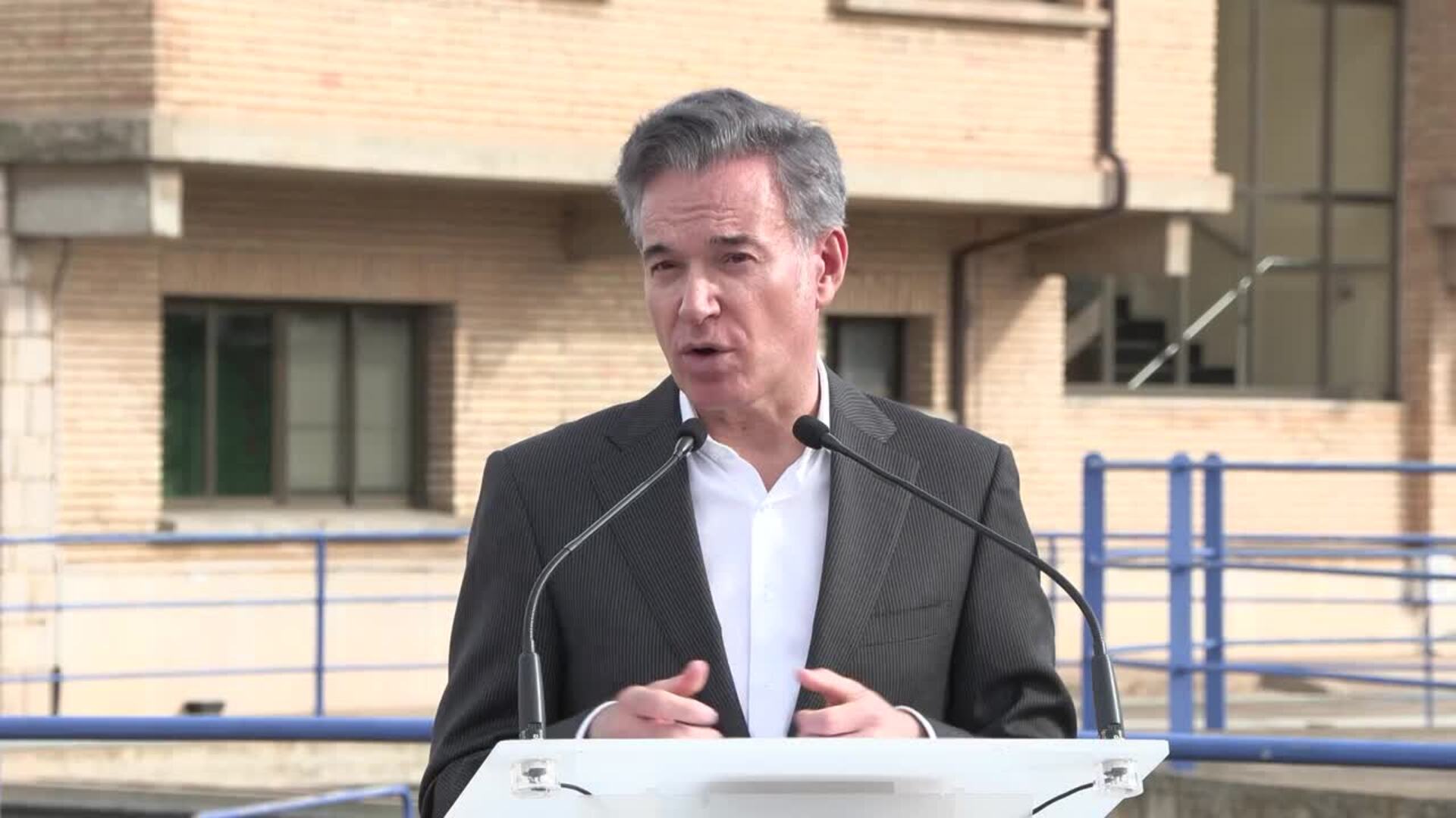 Serrano (PP) elogia la "honestidad" de Julio Calvo (Vox) que deja la politica