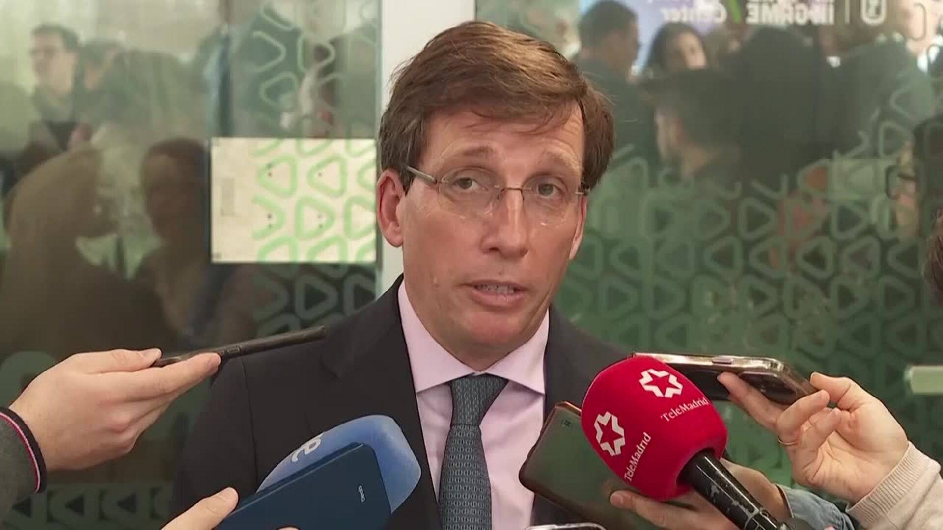 Almeida dice que el "problema de desafección" de la izquierda "no se arregla con una coalición"