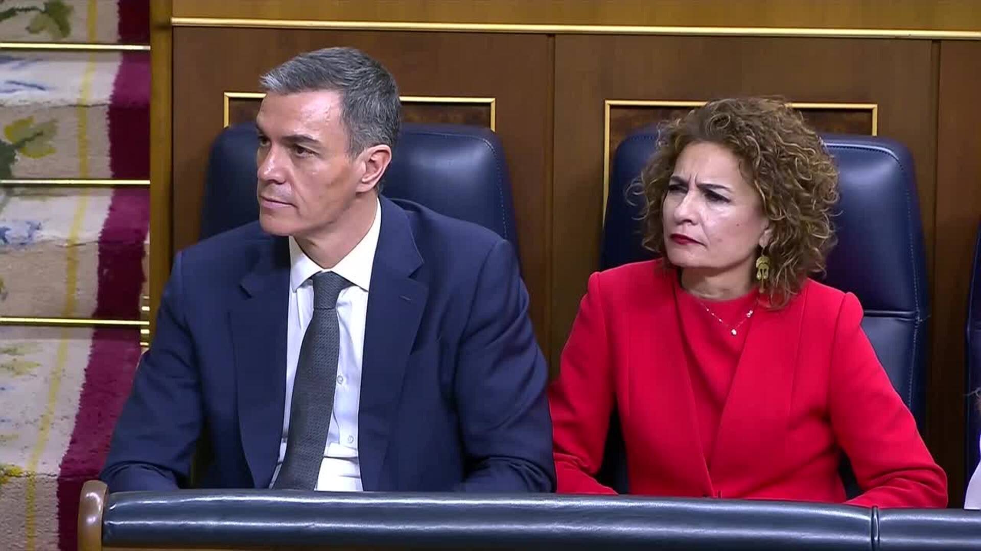 Feijóo avisa a Sánchez tras accidentes ferroviarios: "Su Gobierno se sentará en el banquillo"
