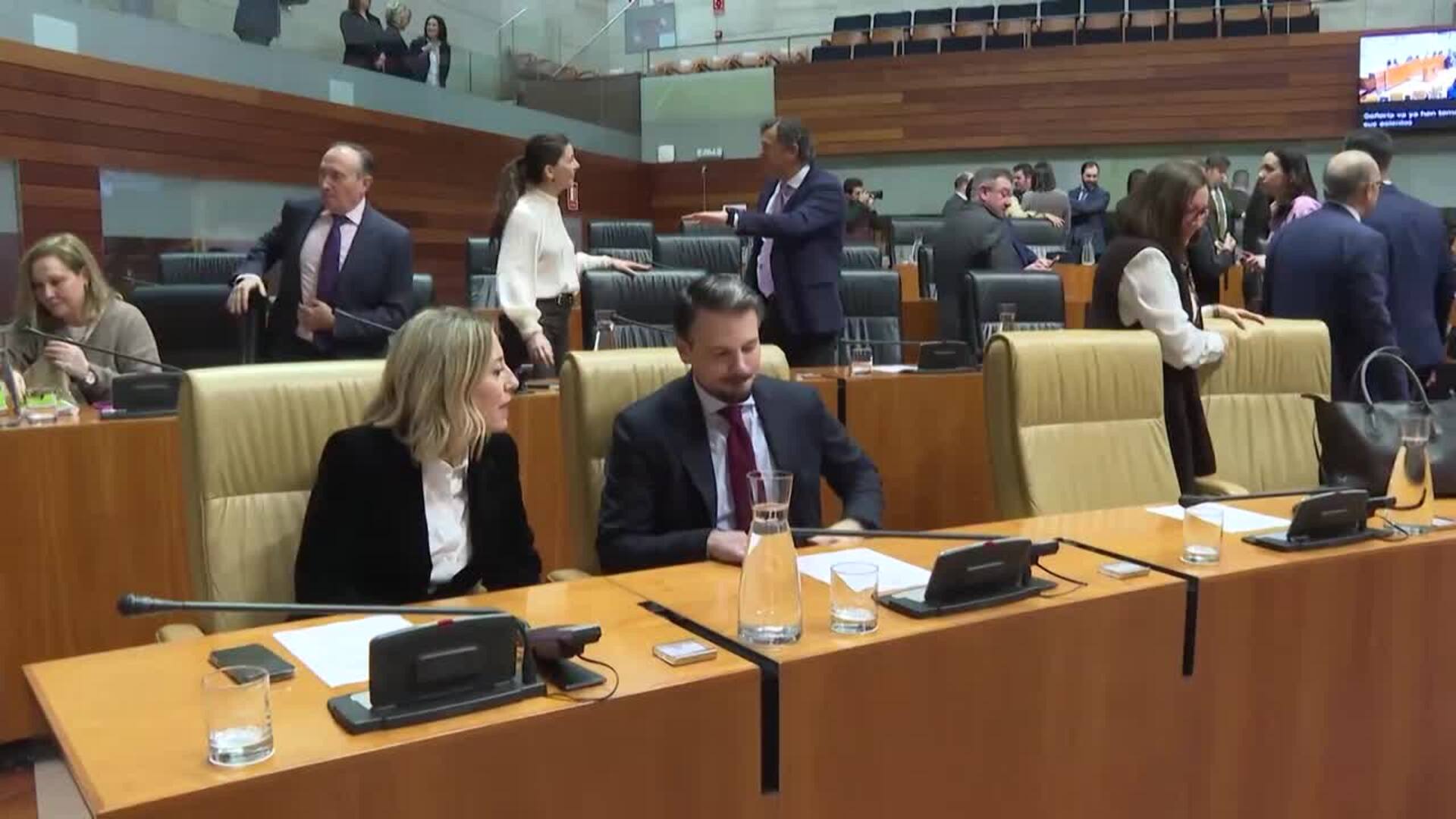 Guardiola ve "factible" el acuerdo con Vox y el PSOE descarta abstenerse