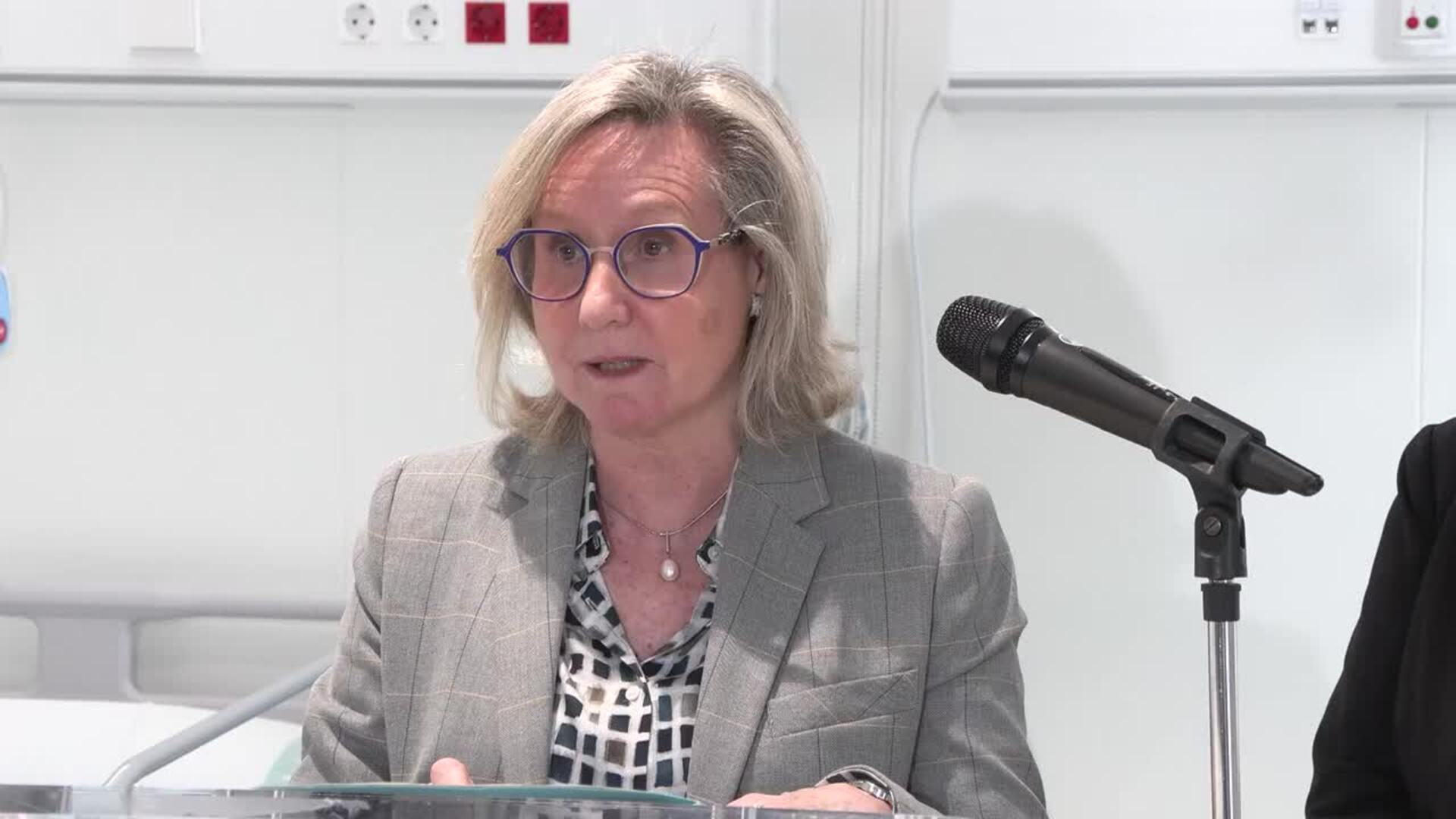 La reforma del Servet avanza: Hematología triplica sus habitaciones de aislamiento