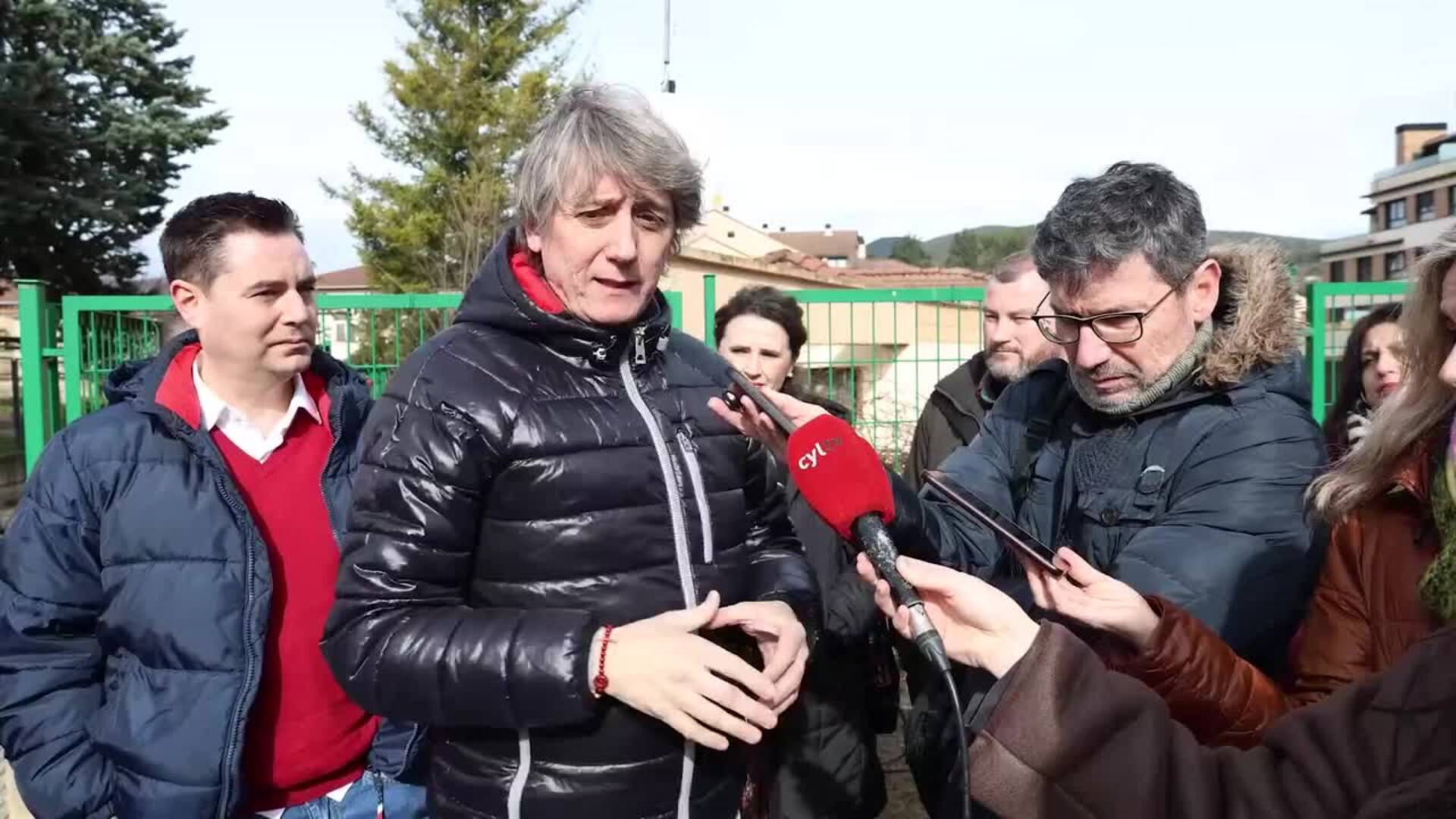 Martínez acusa a Mañueco de "poner en venta" a CyL con "pactos previos" para un acuerdo con Vox