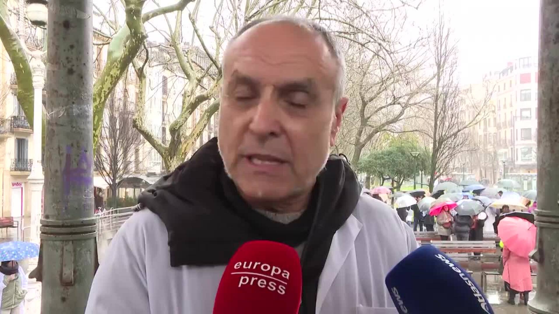 Médicos vascos se manifiestan en San Sebastián por un Estatuto Marco propio