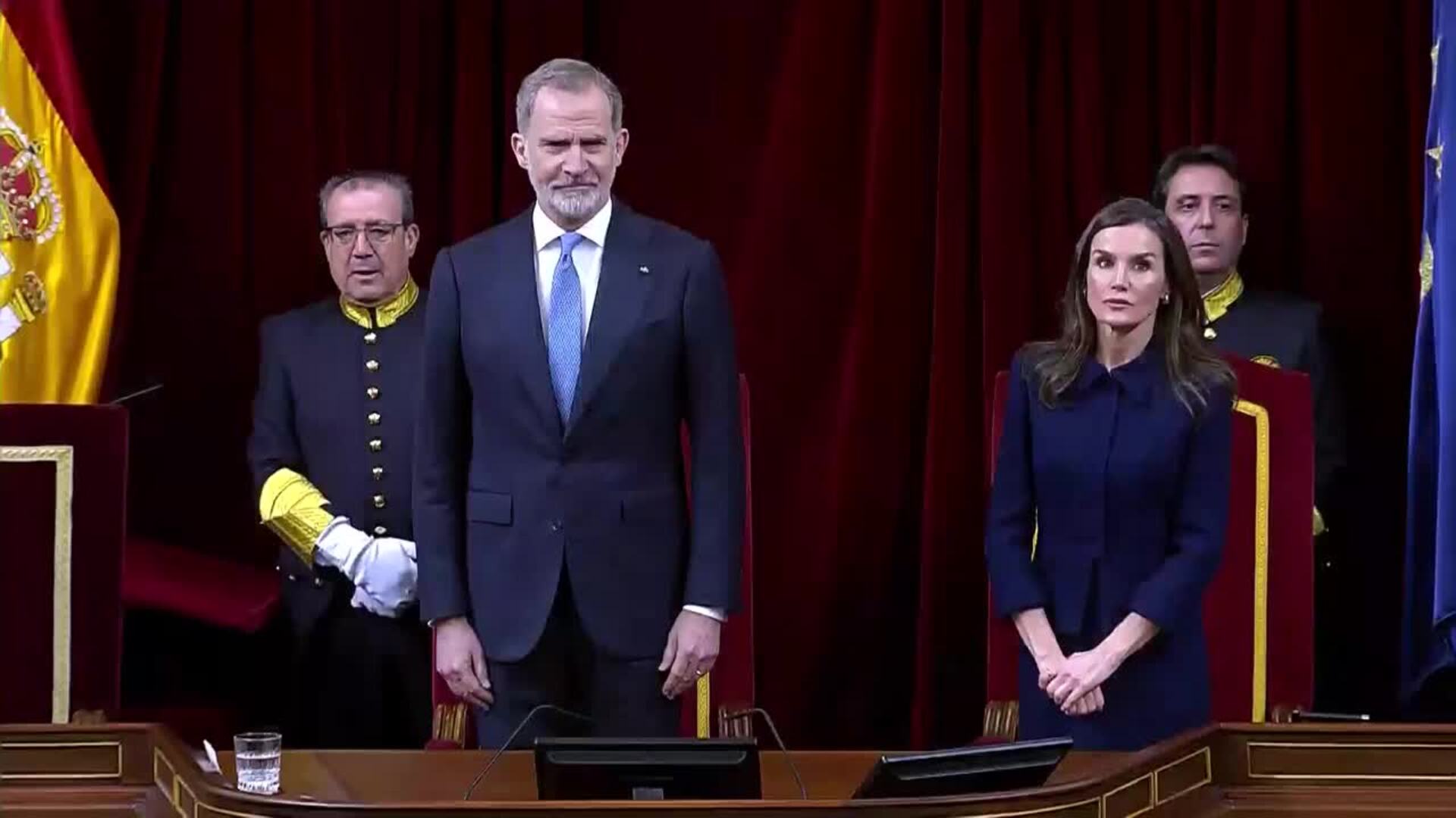 La Reina Letizia recupera su misterioso conjunto azul noche