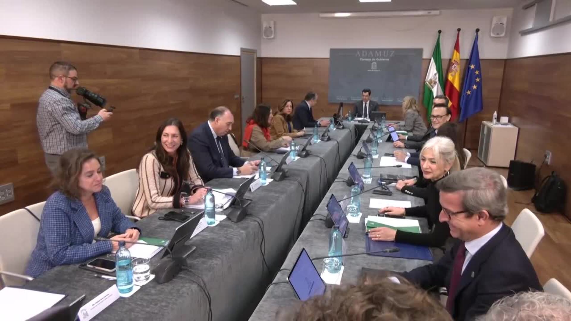 Moreno traslada el Consejo de Gobierno a Adamuz un mes después del accidente ferroviario