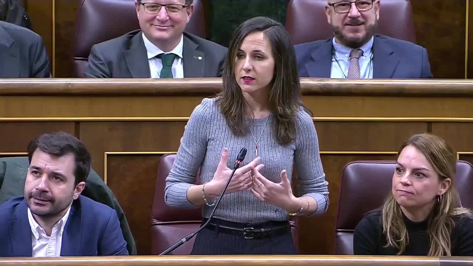 Podemos exige subir ya el salario mínimo a 1.800 euros al mes