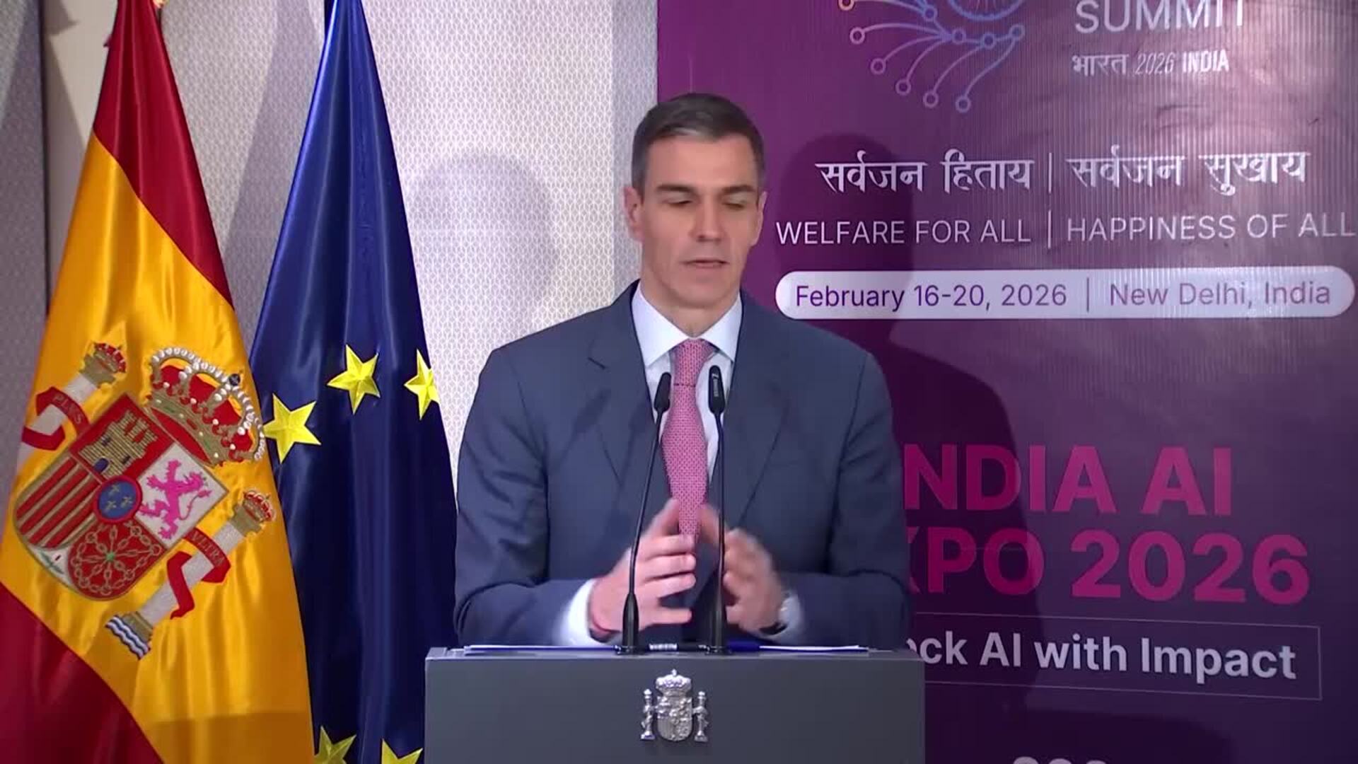 Sánchez cree que Felipe González tardará en votar al PSOE porque piensa repetir como candidato