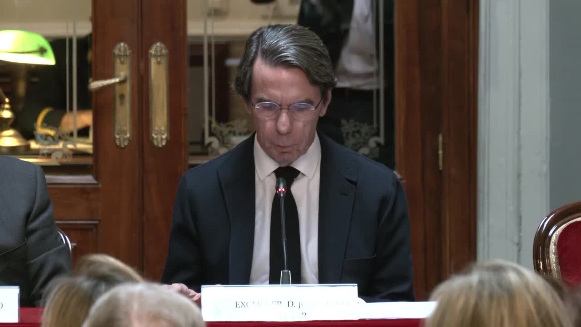 Aznar alerta contra "el nuevo despotismo mayoritario"