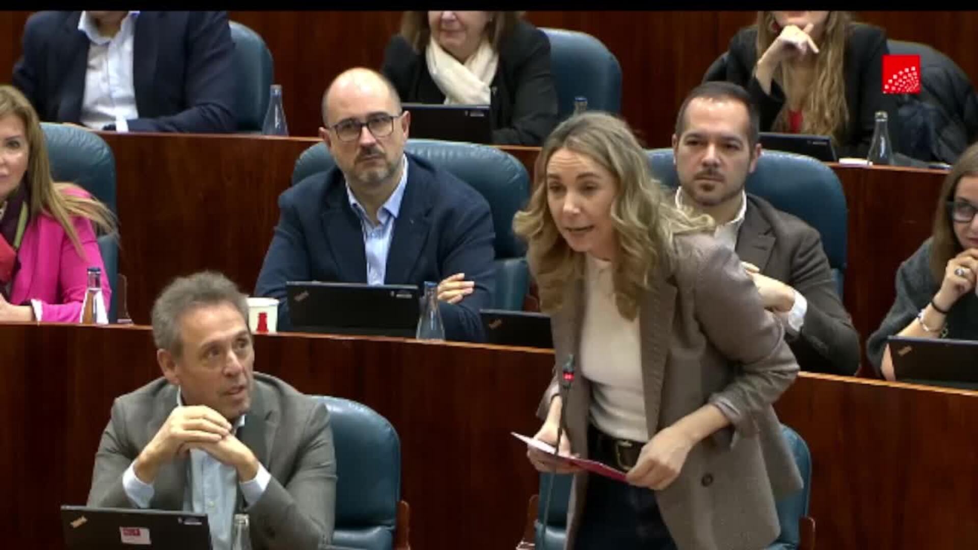 Tenso pleno en la Asamblea de Madrid tras la crisis del Gobierno de Ayuso