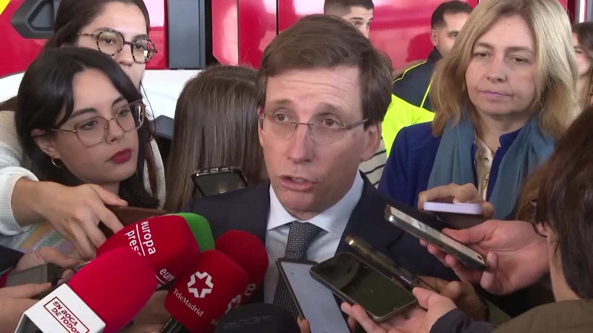 Almeida cree que exigir catalán para regularizar busca satisfacer "intereses" del Gobierno