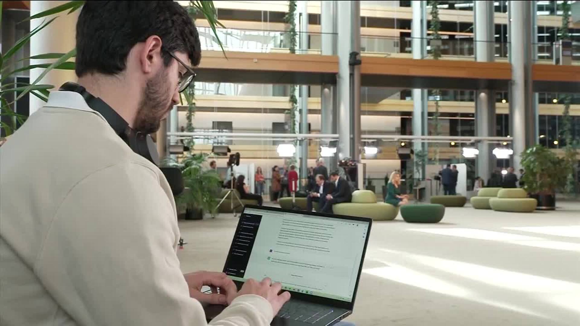 OpenAI planea lanzar su altavoz con inteligencia artificial en 2027