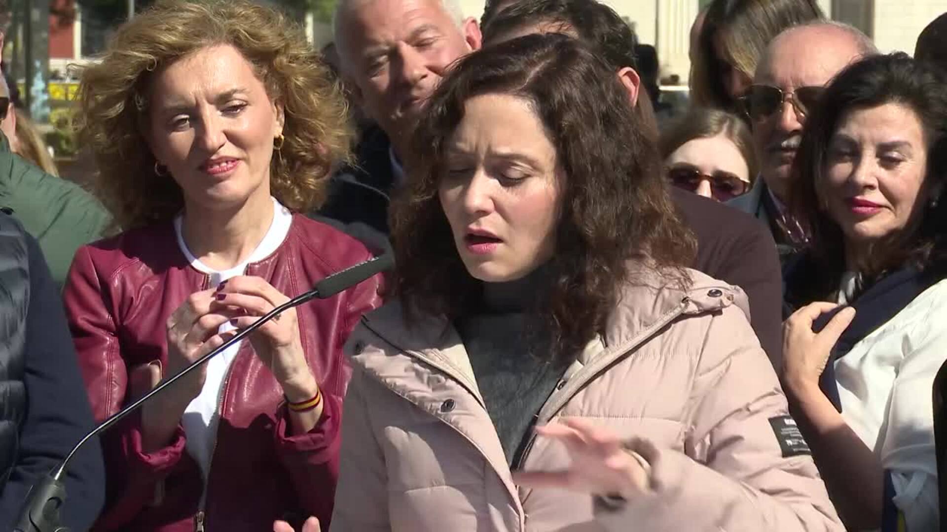 Ayuso reprocha que familiares de Zapatero "han facturado" de Plus Ultra