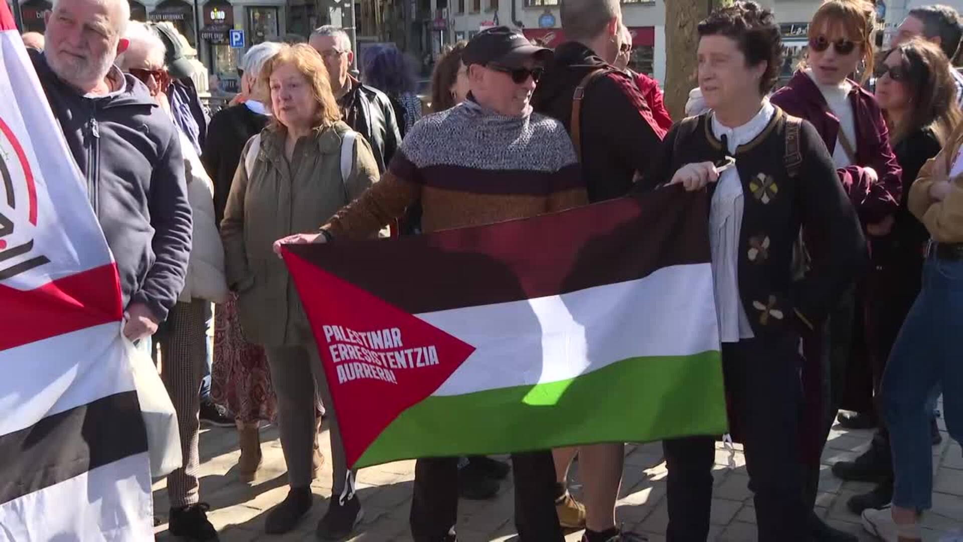 Concentración en Bilbao contra el ataque "imperialista" de EEUU e Israel a Irán