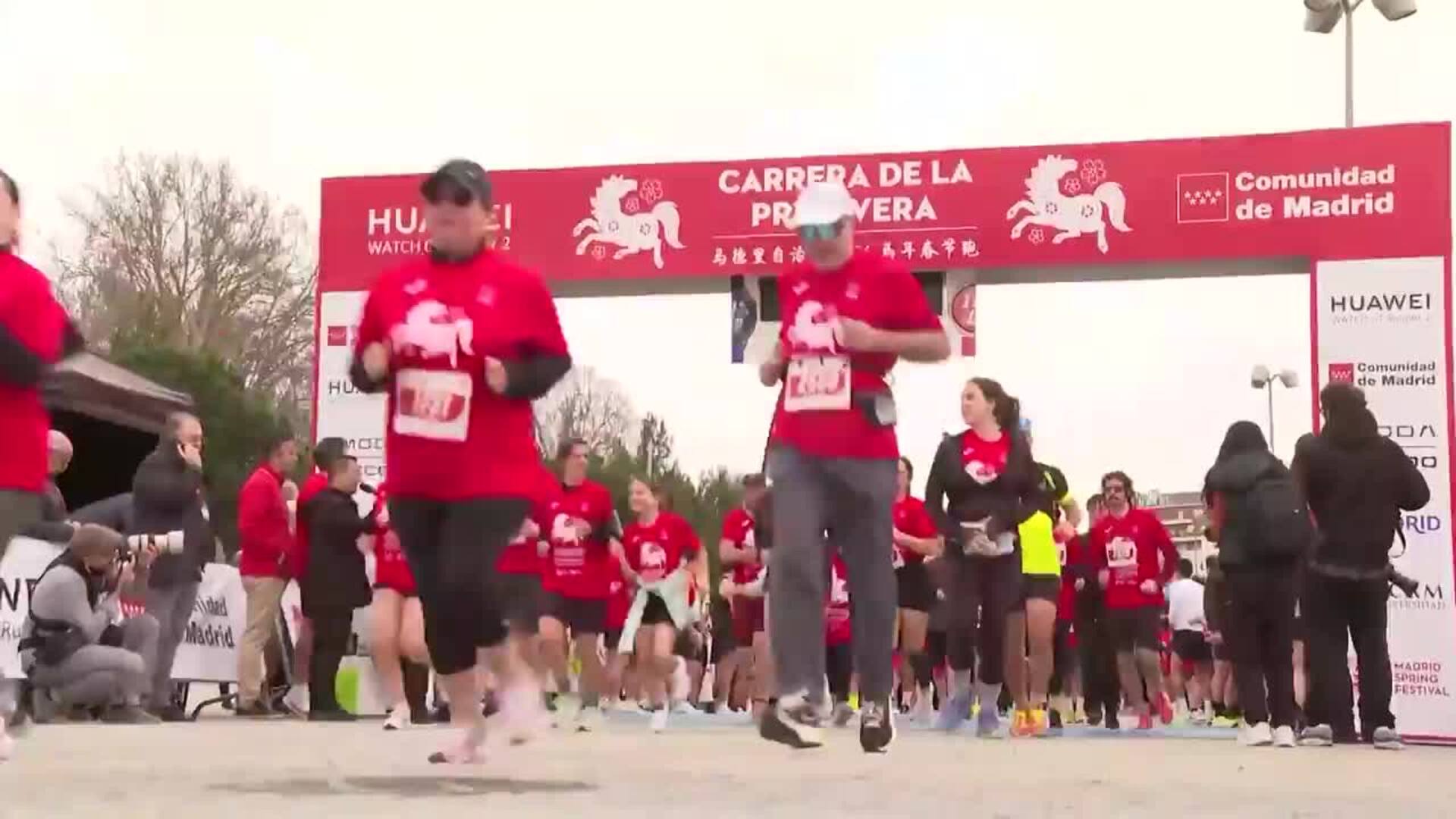 Una marea de corredores llevan a Casa de Campo el galope del Caballo de Fuego
