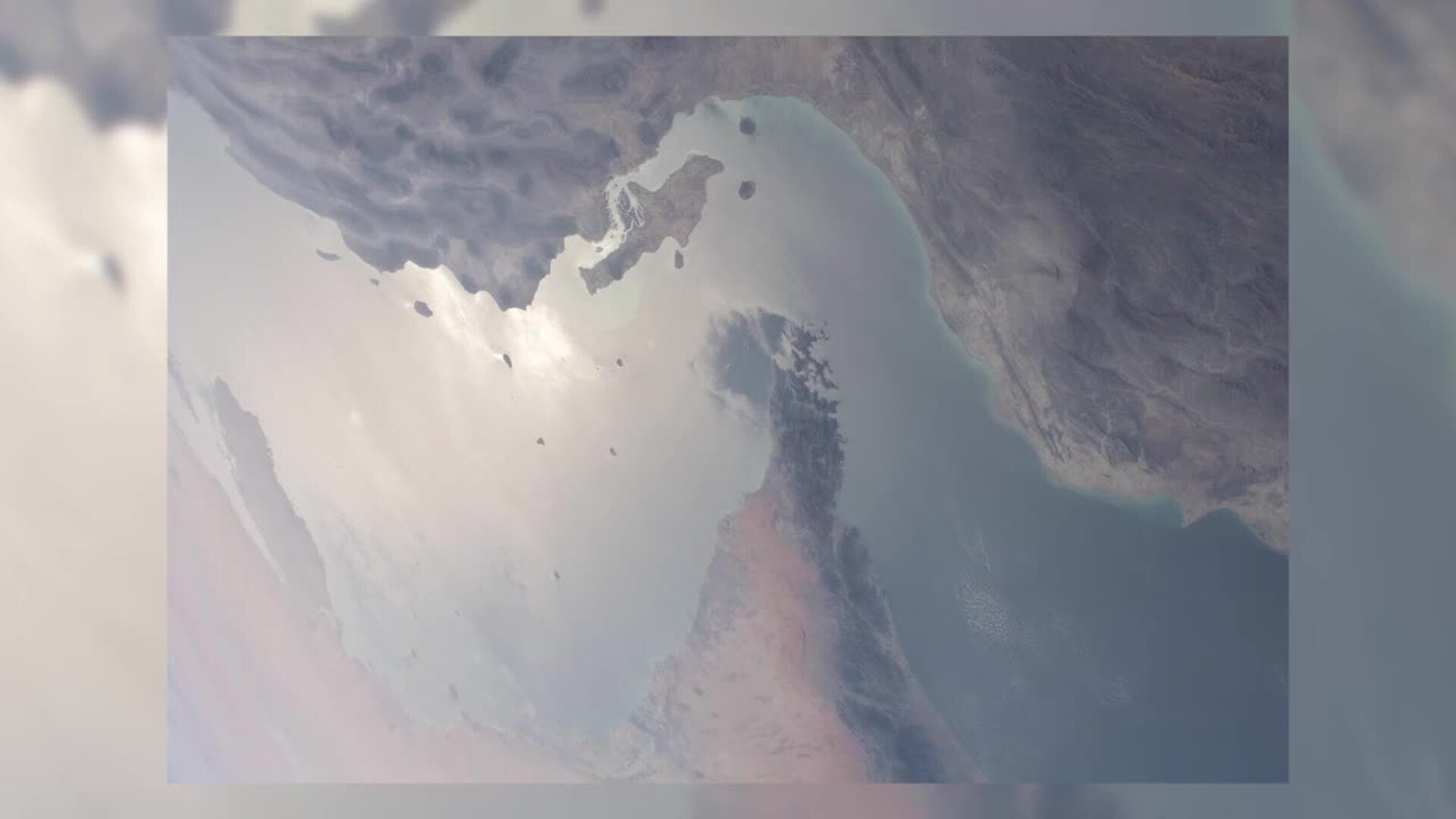 La Guardia Revolucionaria amenaza con atacar cualquier barco que cruce el estrecho de Ormuz