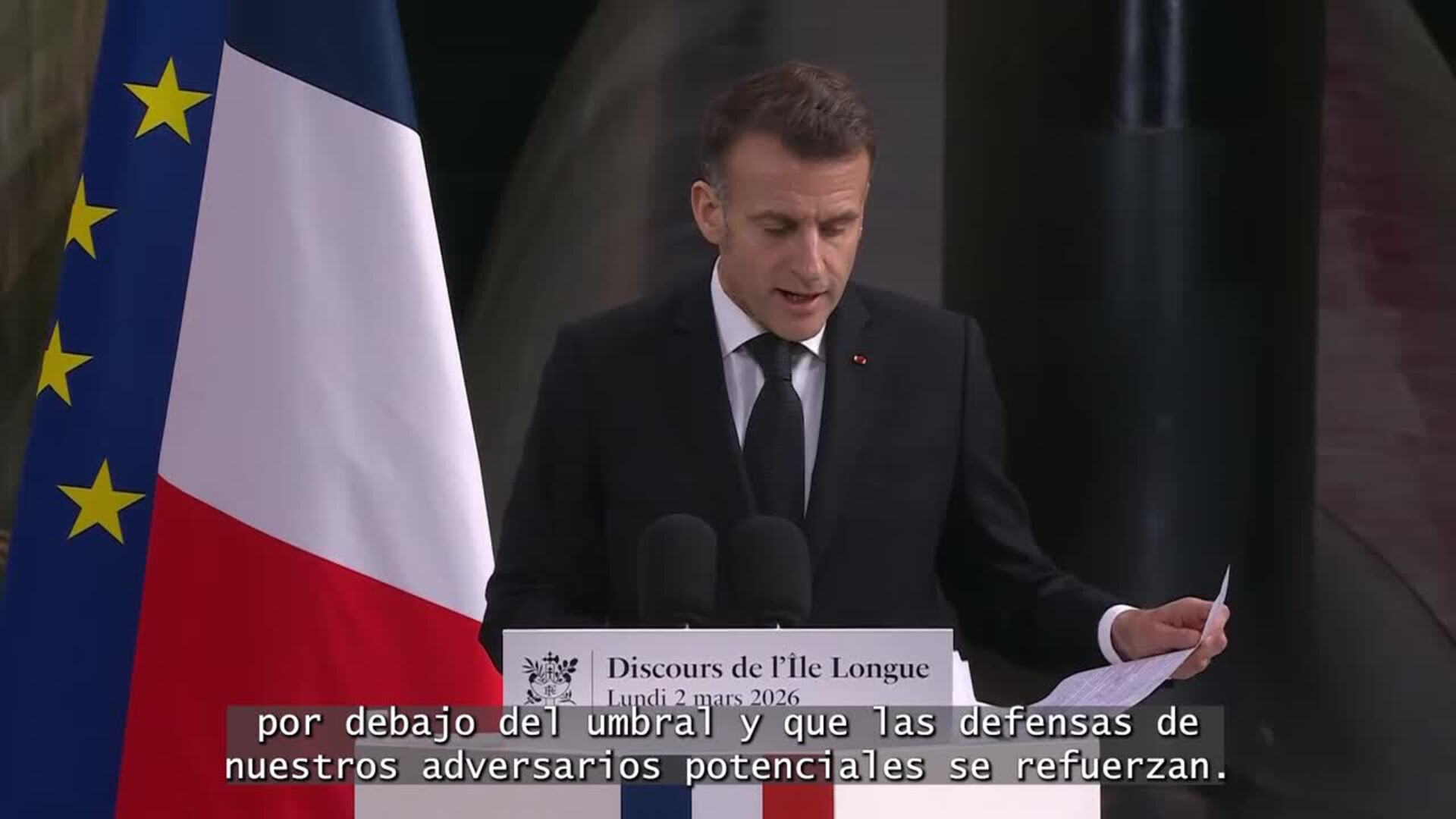 Macron refuerza el arsenal nuclear y amenaza con usarlo para defender los "intereses vitales"