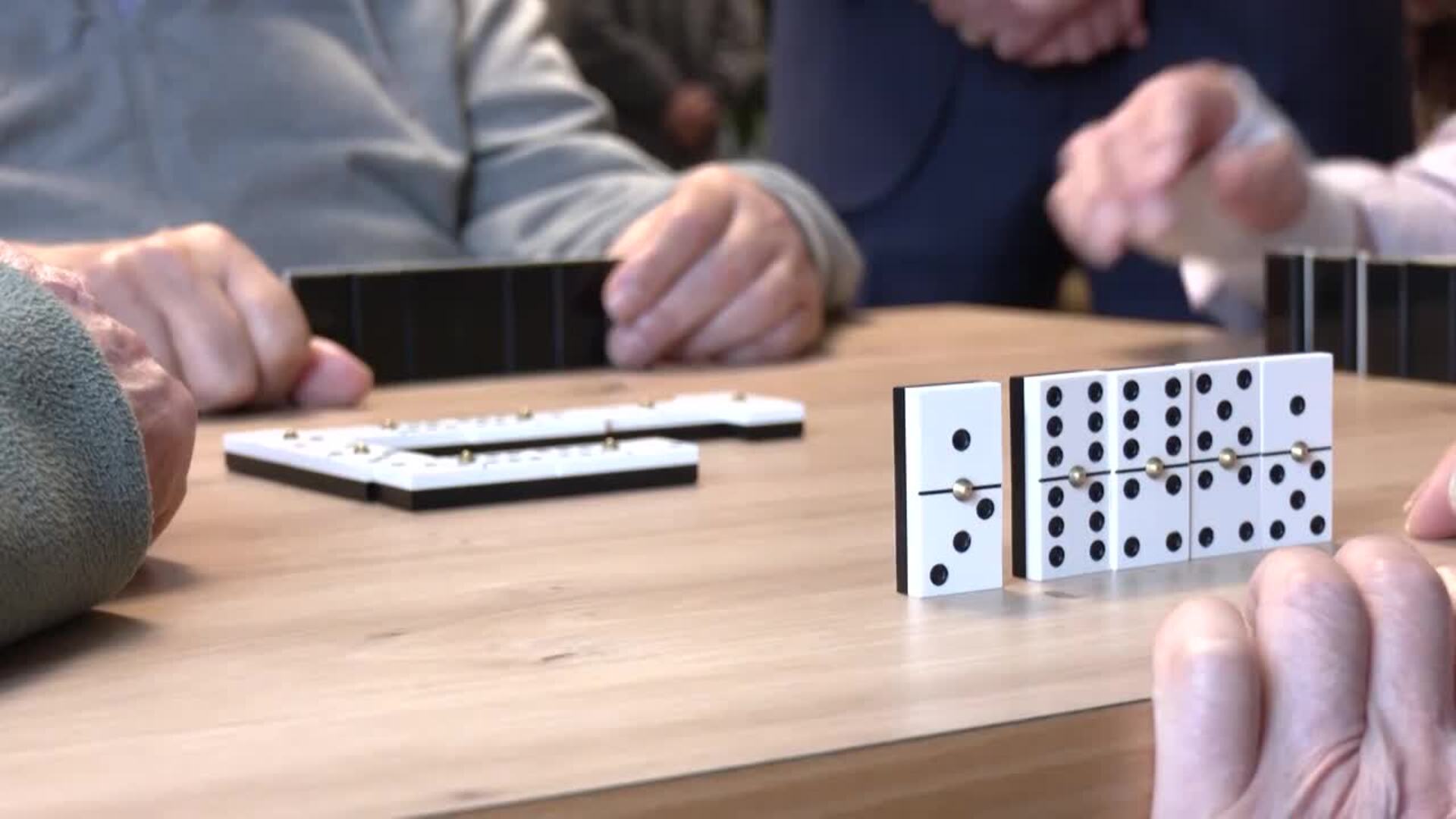 Moreno subraya que la Junta duplica la inversión en dependencia hasta los 2.160 millones