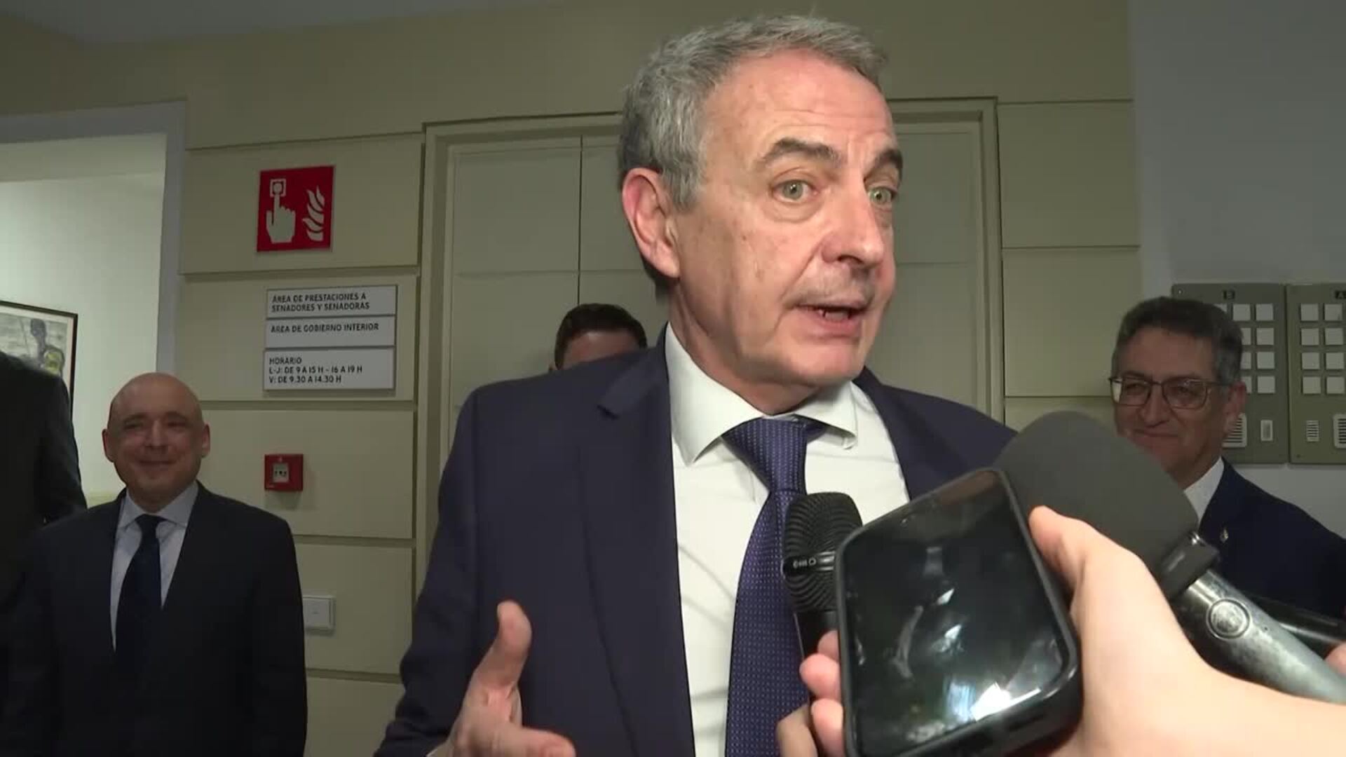 Zapatero tras salir de la comisión del Senado: "Toda exageración se vuelve en contra"