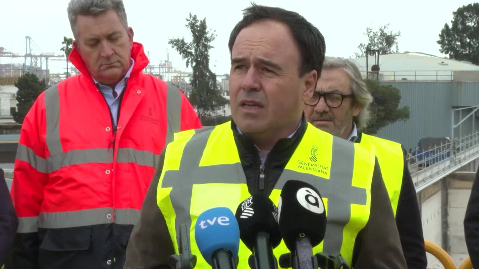 Llorca insta a Sánchez a "recapacitar" sobre EEUU