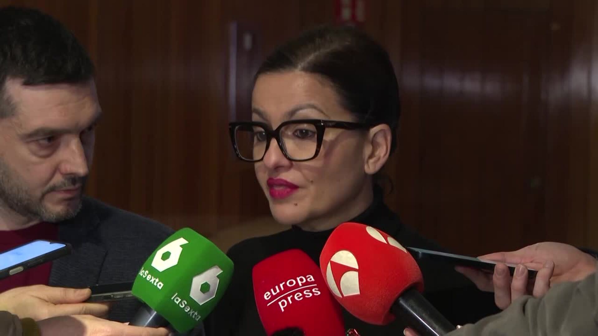 Rego defiende el 'No a la guerra' y afirma que España "rechaza la barbarie"