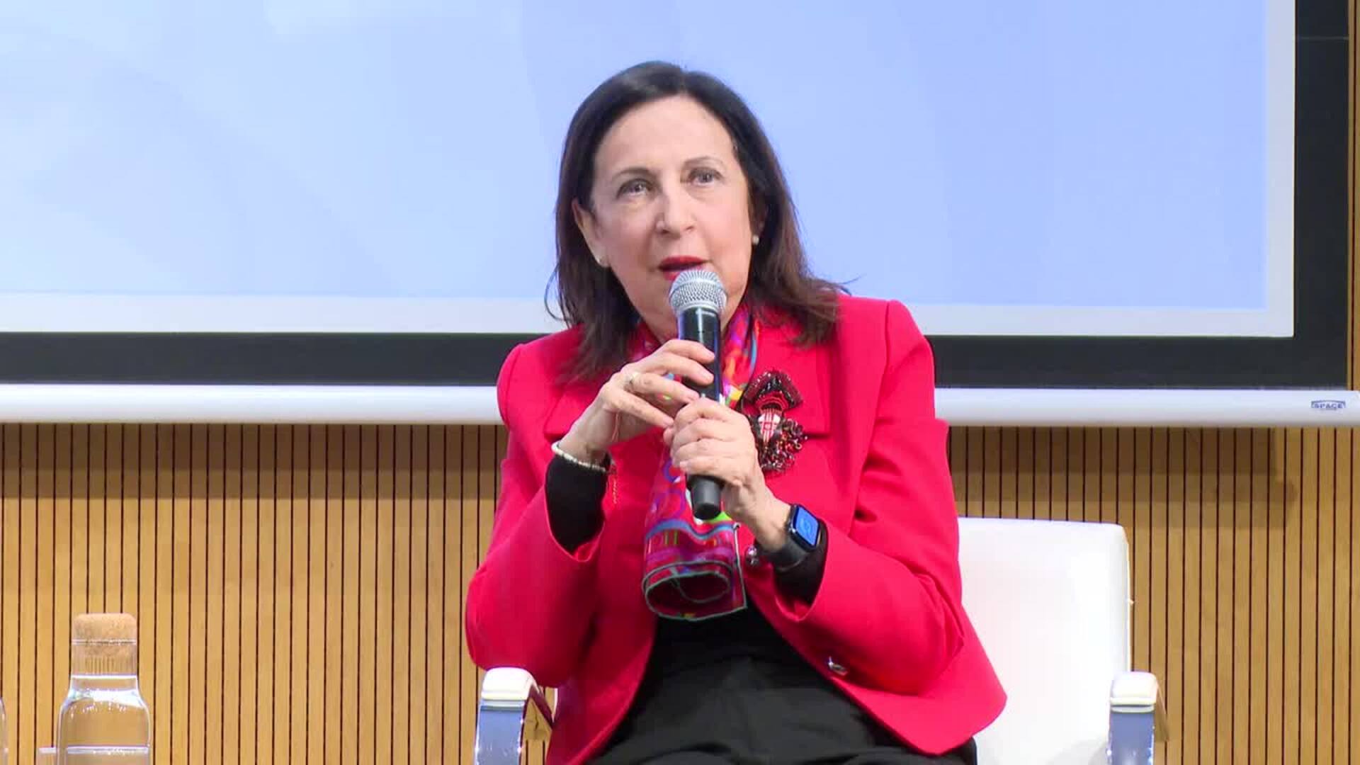 Robles sobre el ordenamiento internacional: Los derechos humanos se protegen cumpliendo la ley