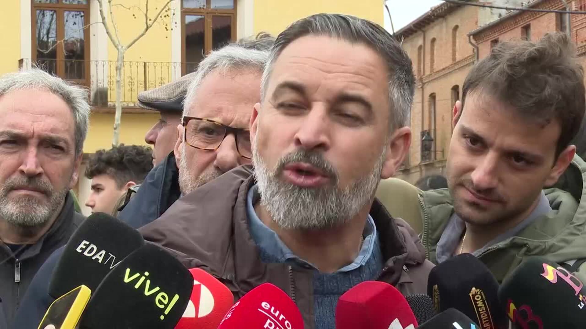 Abascal no vio el debate, "confía" en Pollán, y pide rectificación a Mañueco por inmigración
