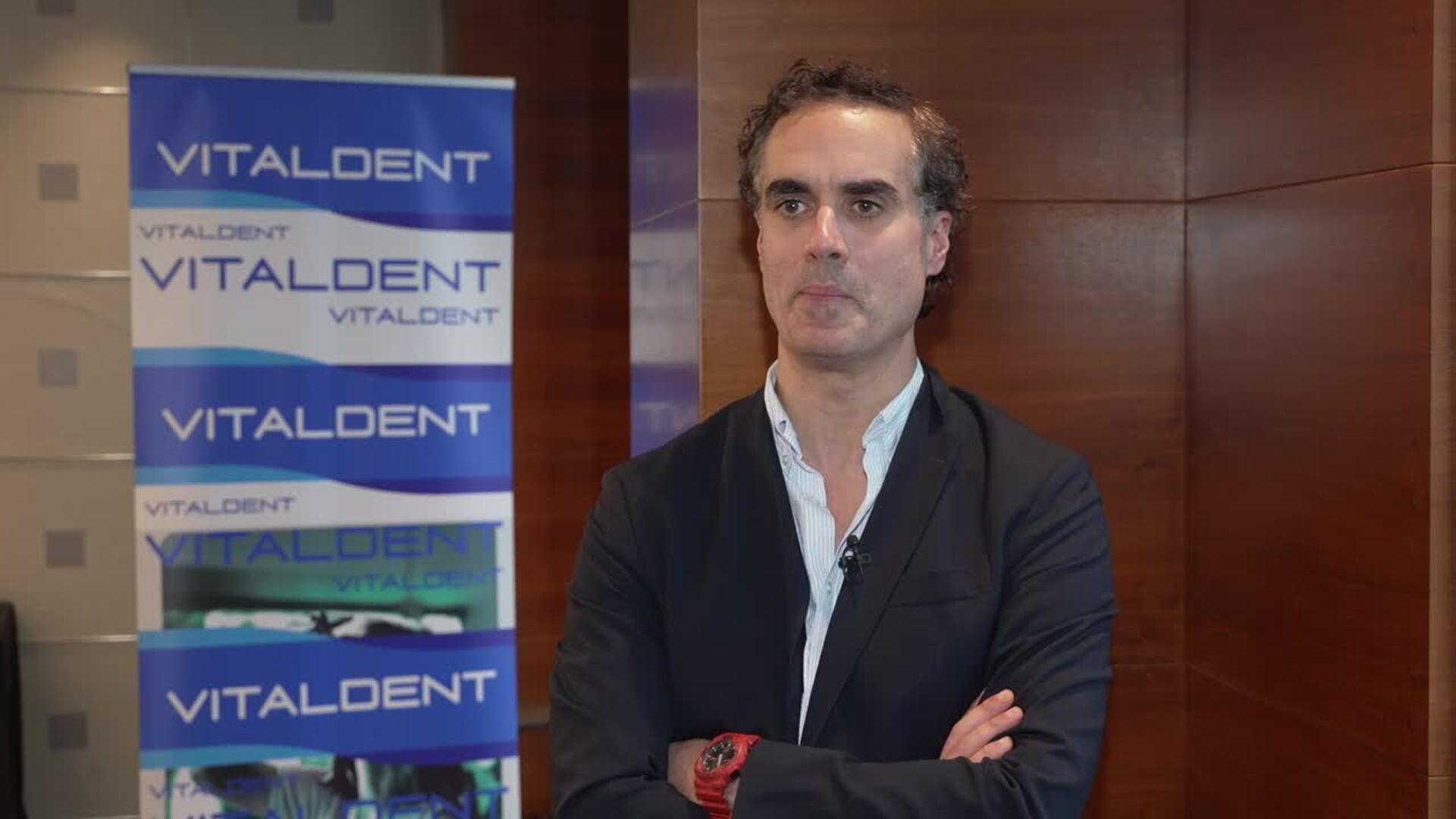 Expertos en odontología se reúnen para analizar los retos y avances en salud bucodental