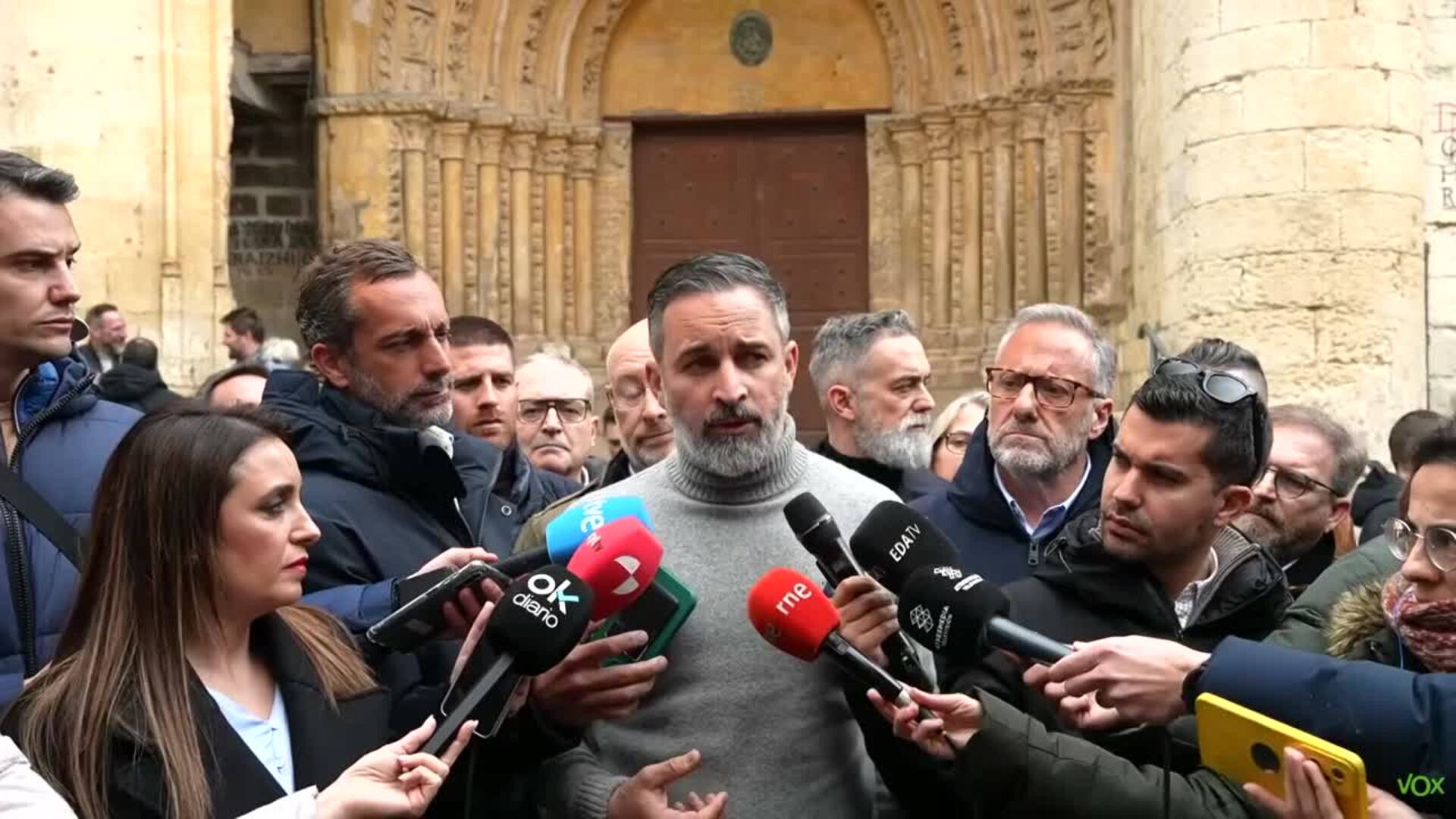 Abascal asegura que las medidas de Díaz evidencian su "fanatismo ideológico"