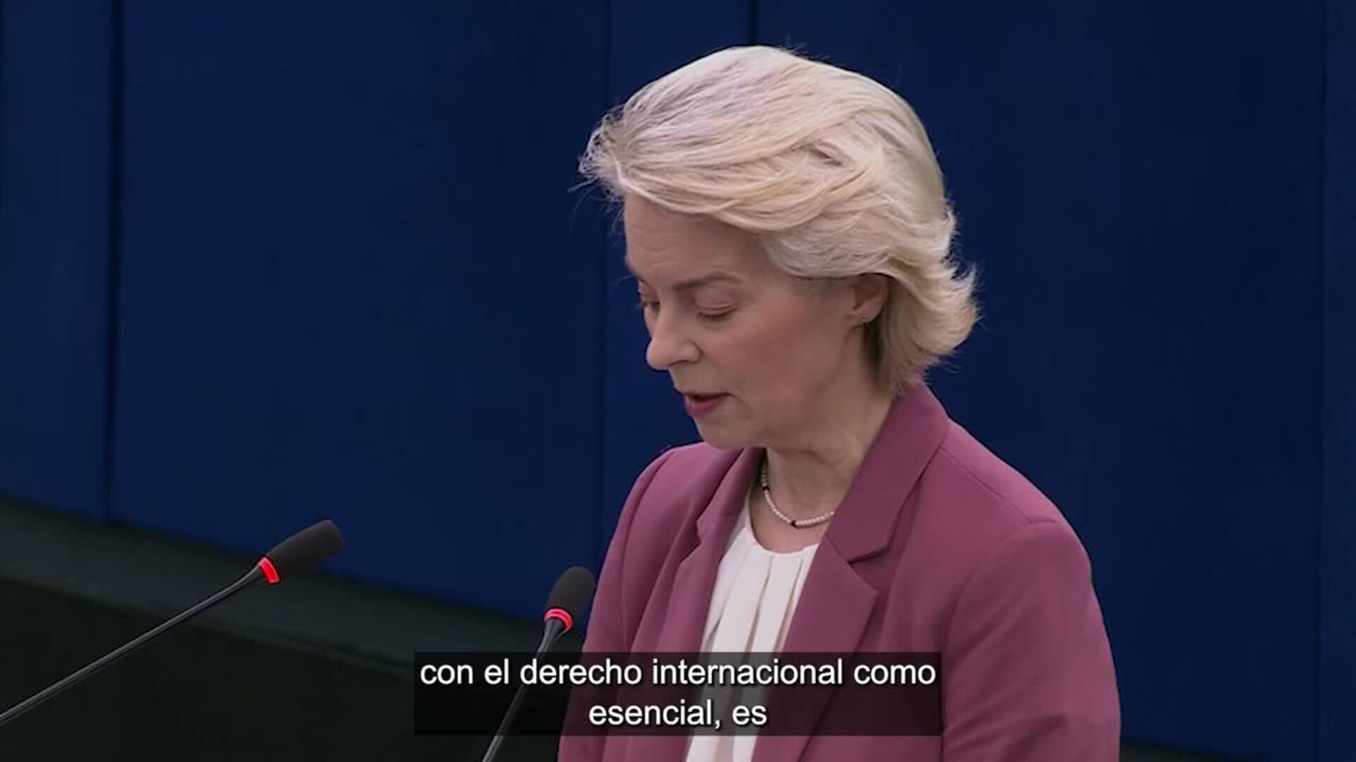 Von der Leyen recula ahora y recalca que la UE "siempre defenderá" el orden internacional