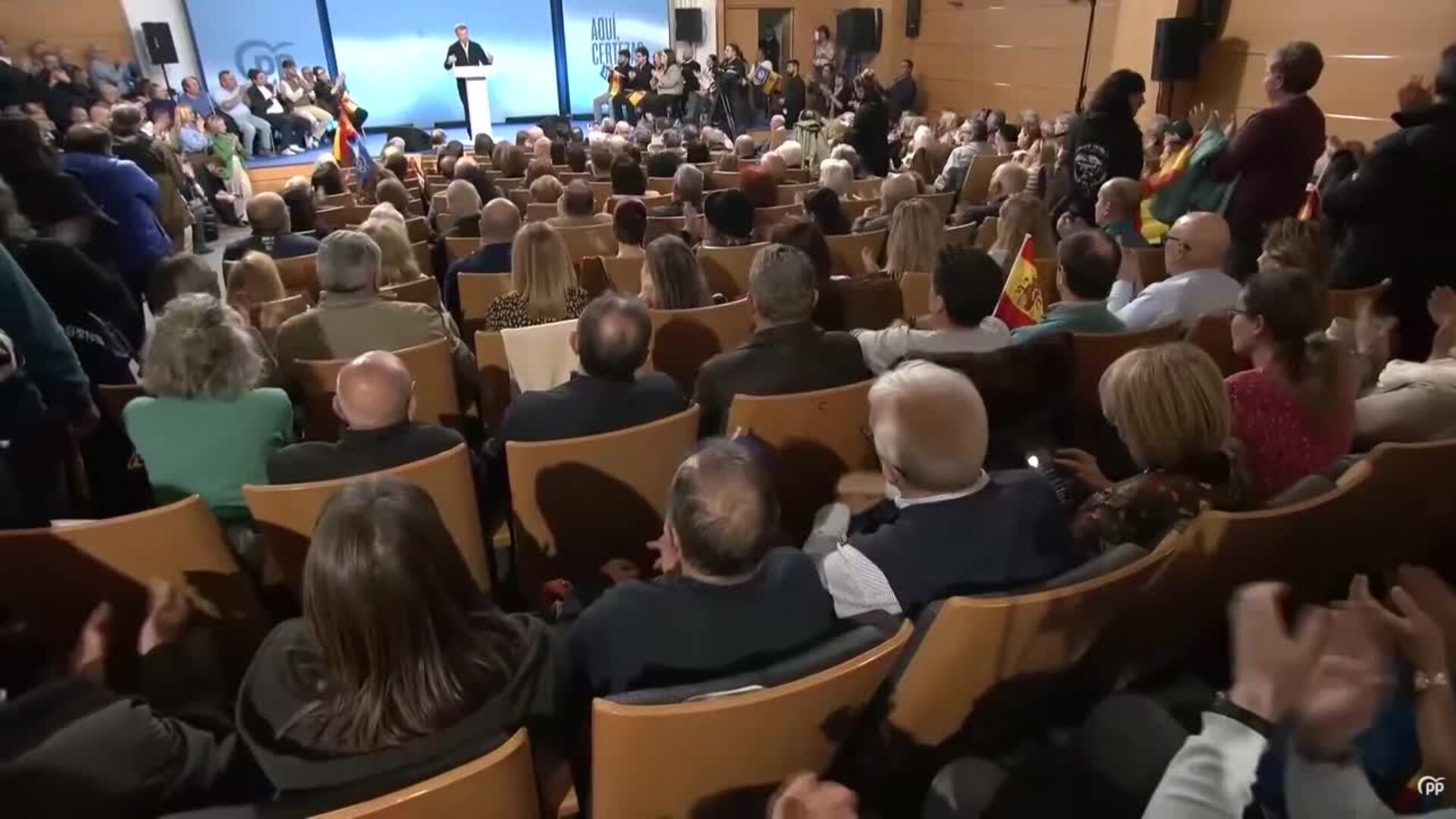 Feijóo apela a la movilización para que CyL "no avale la estrategia de bloqueo" de Vox