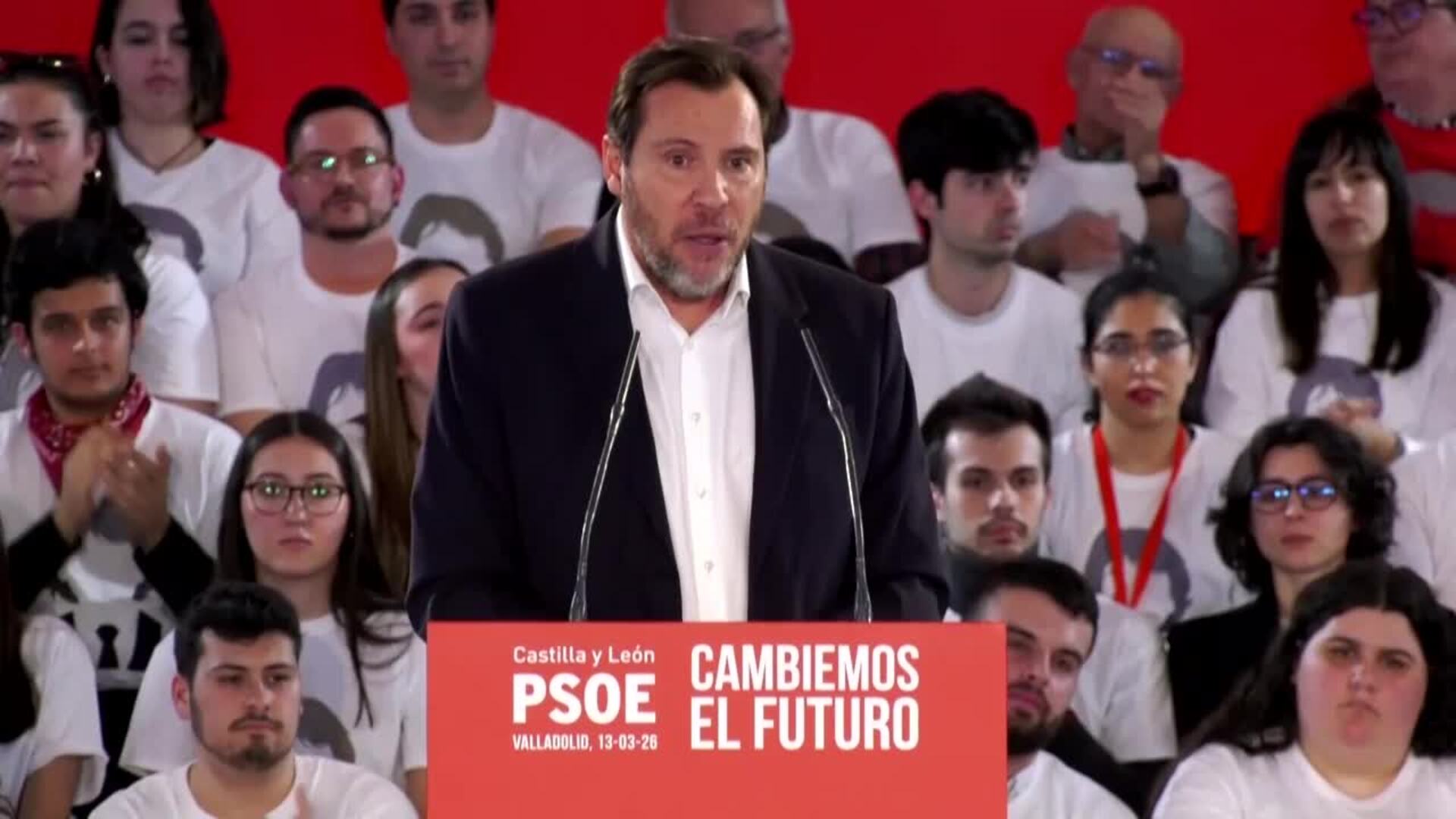 Puente reivindica la "cercanía de alcalde" de Martínez frente a Mañueco