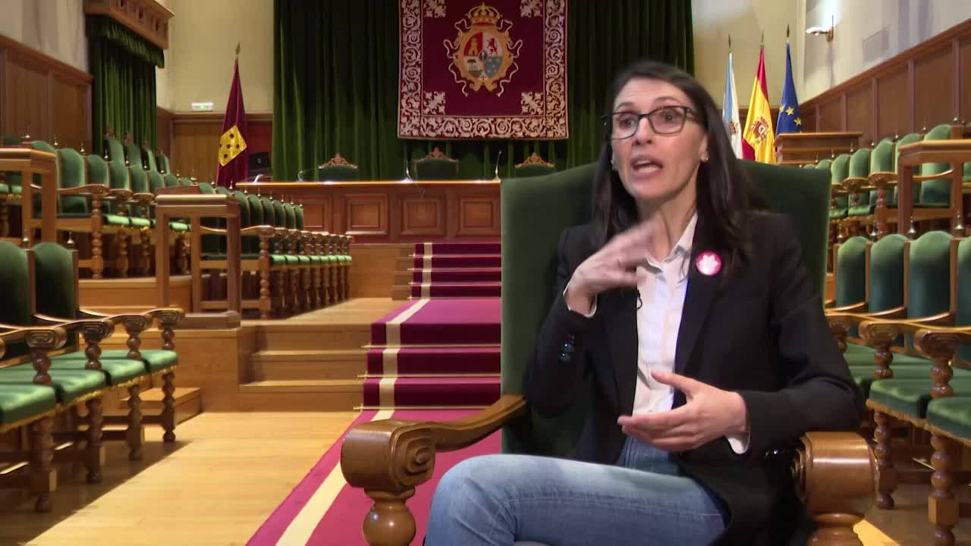 Determinar áreas de USC para incorporar personal "de forma urgente", reto de la nueva rectora