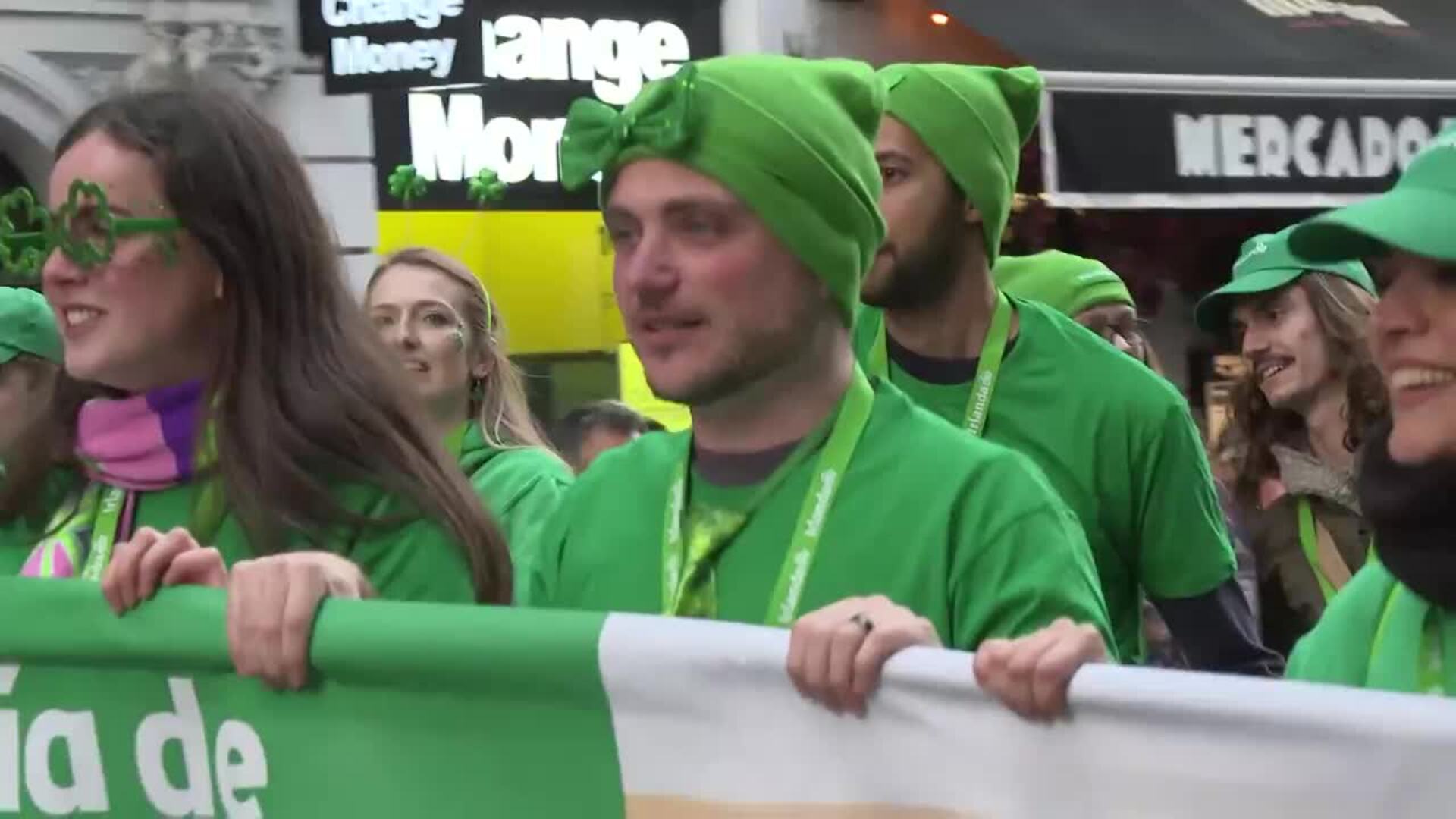 Madrid se tiñe de verde para celebrar San Patricio