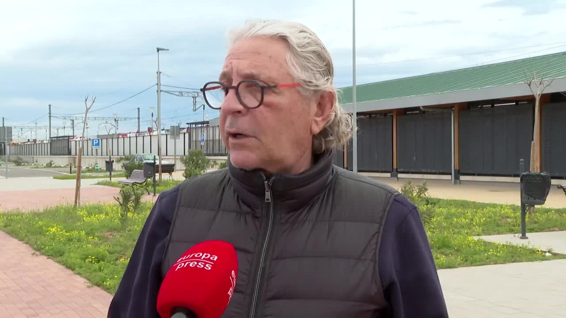 Usuarios afectados por la interrupción de trenes a València: "Colapsan los horarios anteriores"