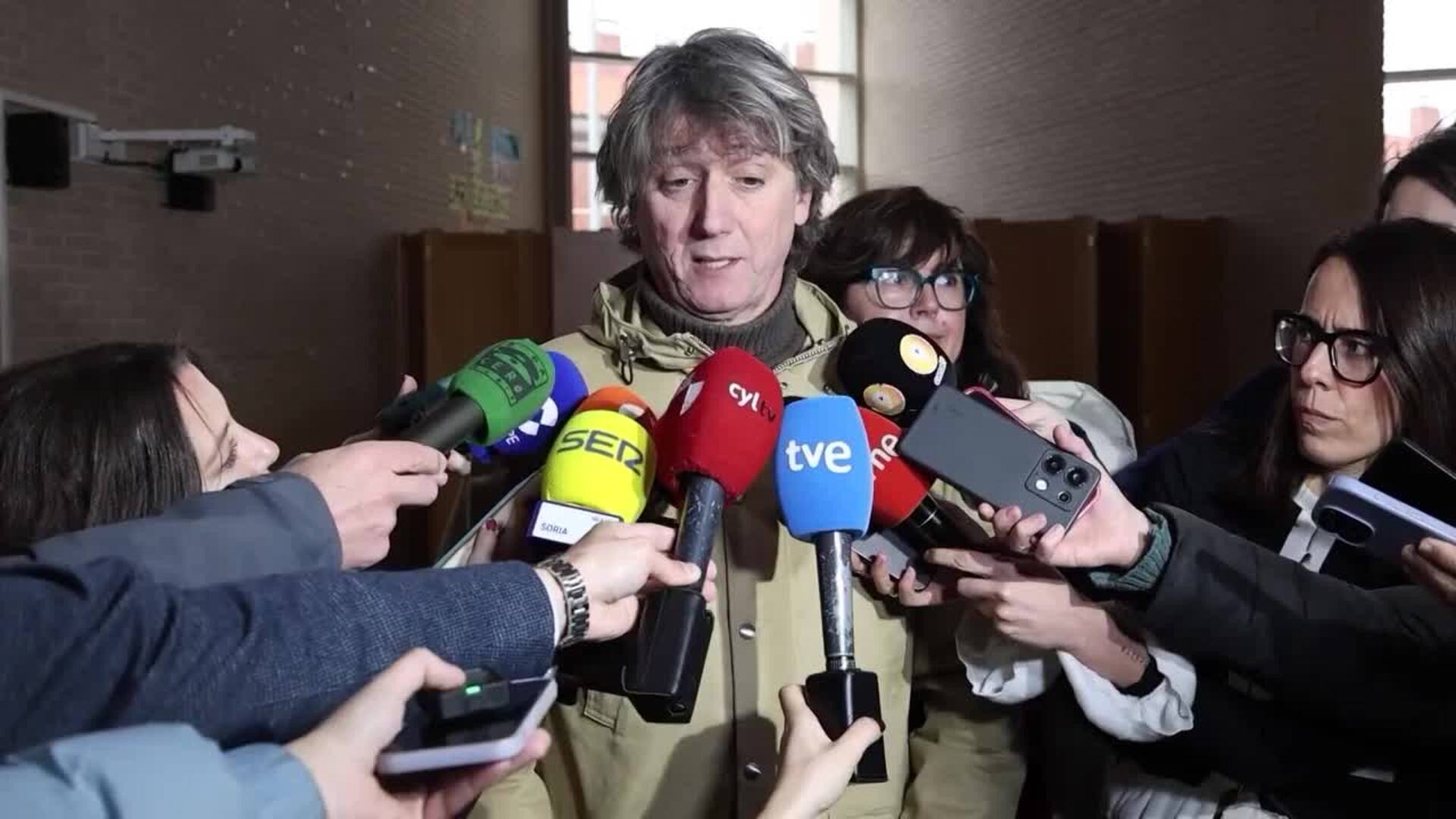 Los candidatos a la presidencia de la Junta de CyL ejercen su derecho a voto