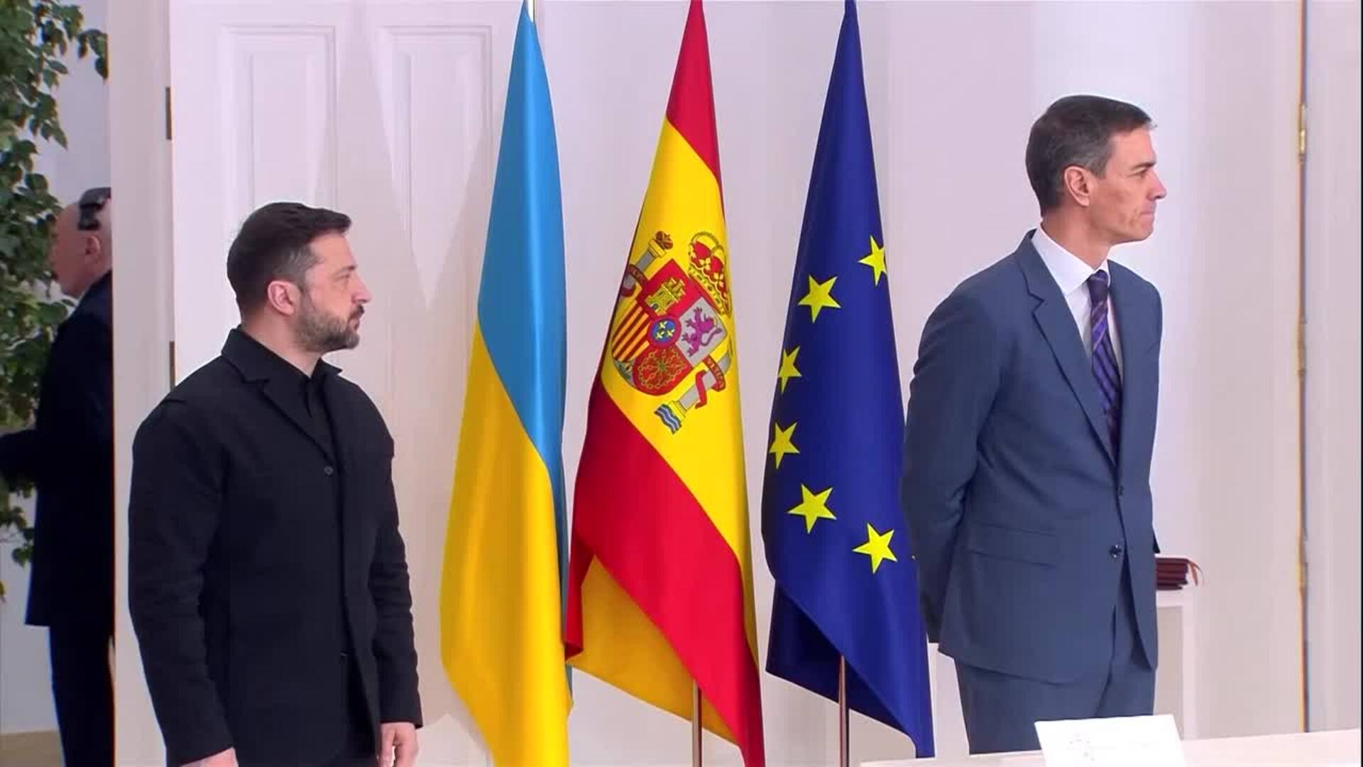 España ofrece mil millones para Ucrania y acuerdo para producir conjuntamente drones y radares