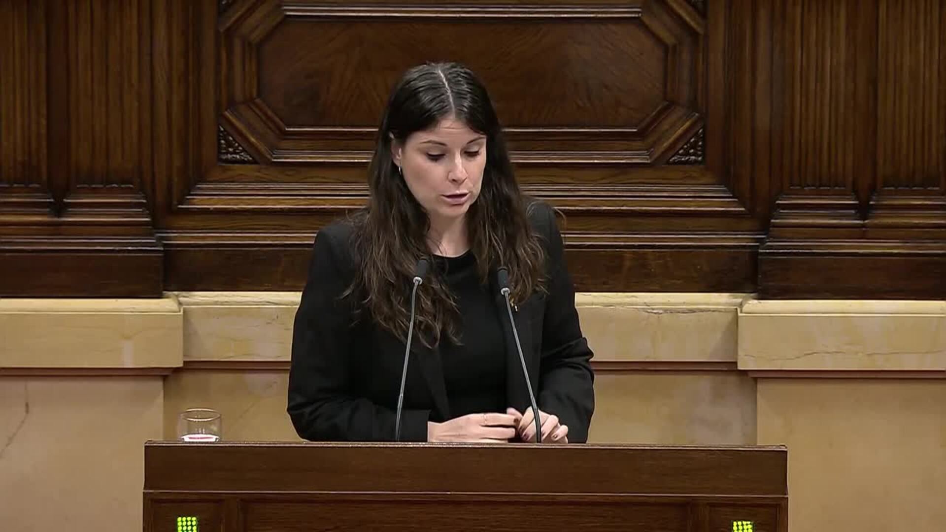 Junts acusa a Illa de llevar Catalunya al "colapso" y de vivir instalado en la propaganda