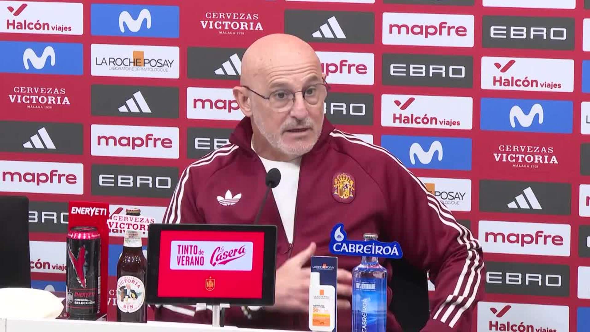 Joan Garcia, Mosquera, Soler, Barrenetxea y Muñoz, novedades en la lista para Serbia y Egipto