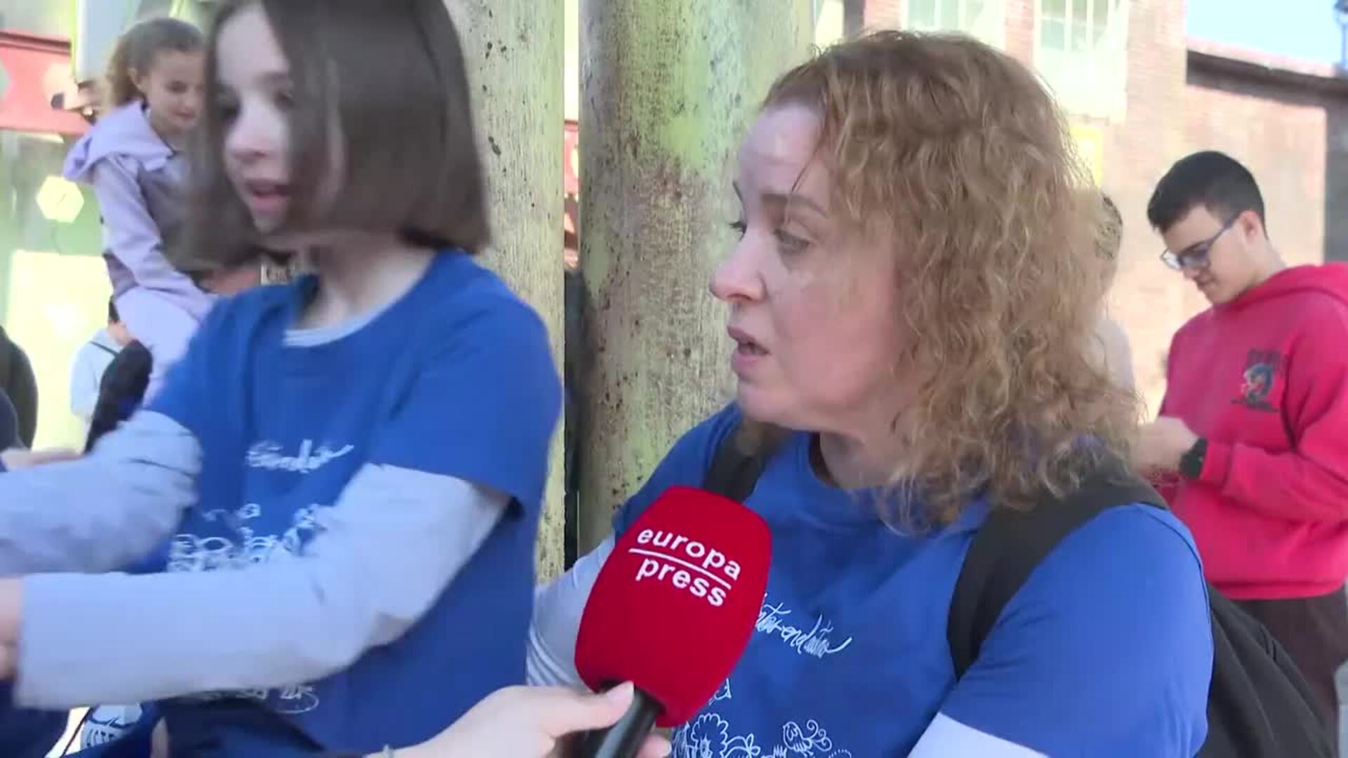 Más de 1.000 niños con autismo participan en una jornada de ocio inclusivo en Parque Warner