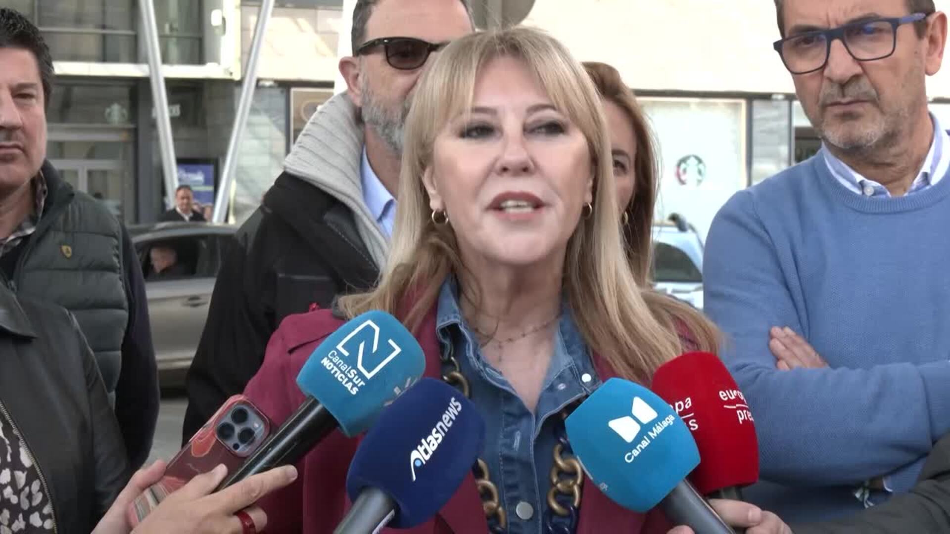 La Junta define al Ejecutivo como el "Gobierno de los retrasos" y le acusa de abandono a Málaga