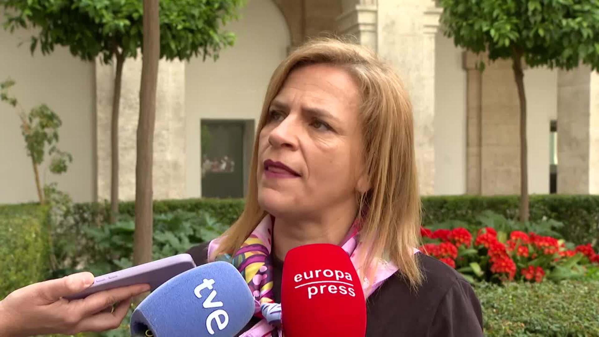 Bernabé insta al diálogo para acabar con el veto a mujeres en Sagunto y "entiendan que es 2026"