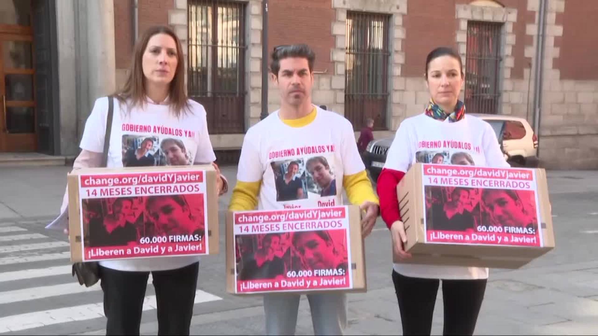 Familia de españoles detenidos en Guinea Ecuatorial piden ayuda al Gobierno con 61.000 firmas
