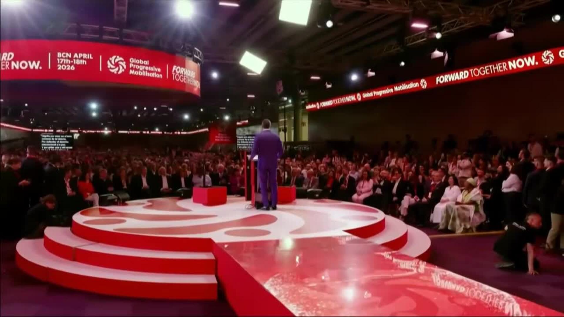 Sánchez clausura la cumbre progresista apelando al "orgullo" de la izquierda